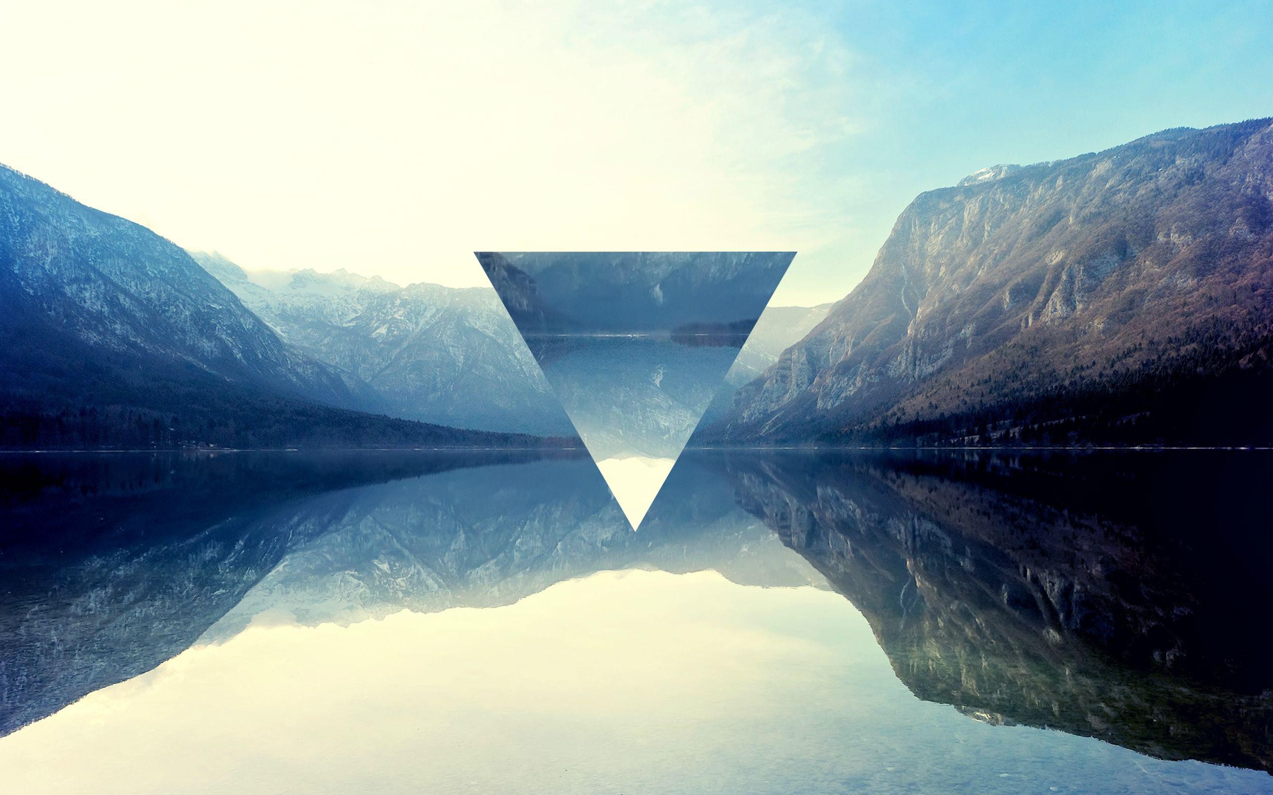 General 2559x1599 triangle polyscape mountains lake reflection nature digital art
