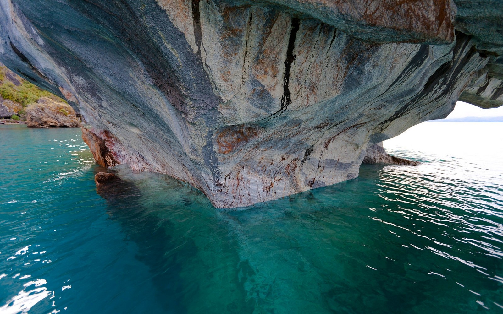 General 1600x1000 nature landscape lake cave erosion marble cathedral Chile turquoise water South America