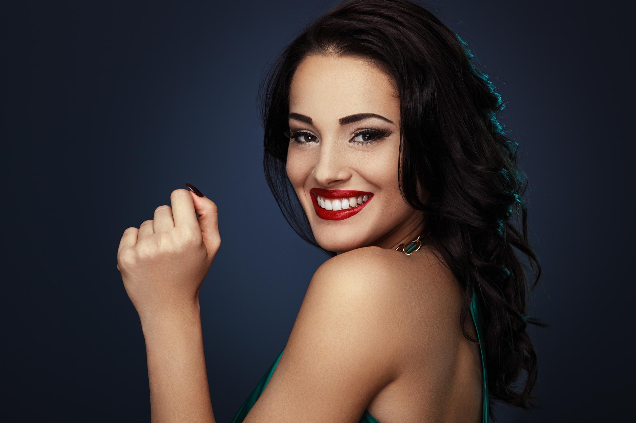 People 2048x1365 women bare shoulders brunette long hair red lipstick looking at viewer blue background smiling studio women indoors indoors lipstick makeup painted nails