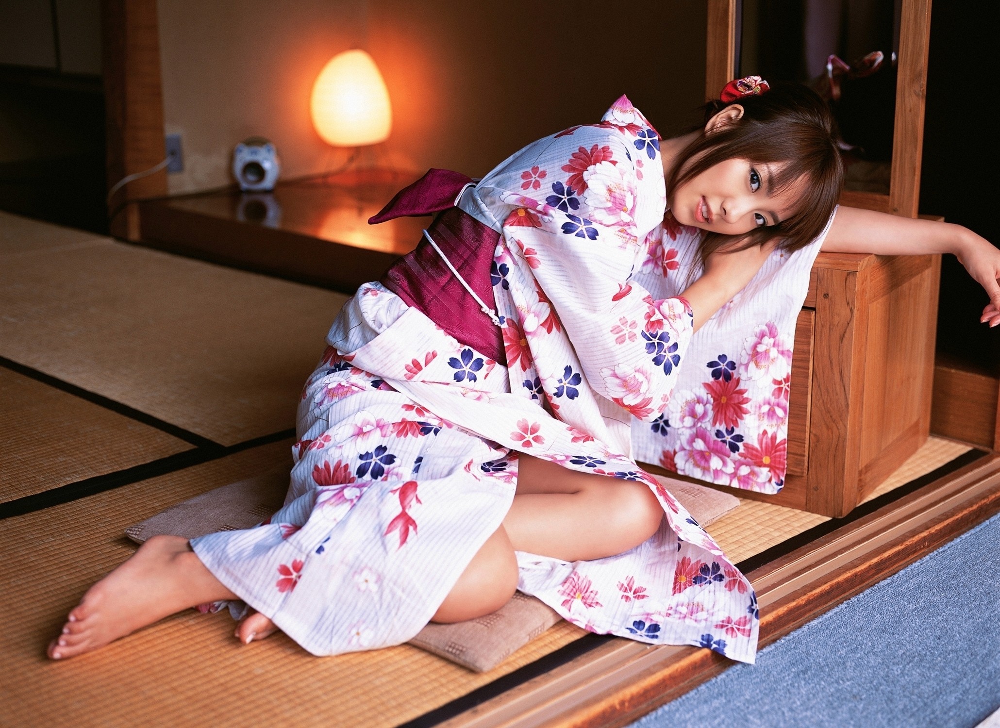 People 2060x1500 model celebrity women Japanese women Asian kimono traditional clothing women indoors indoors smiling looking at viewer barefoot