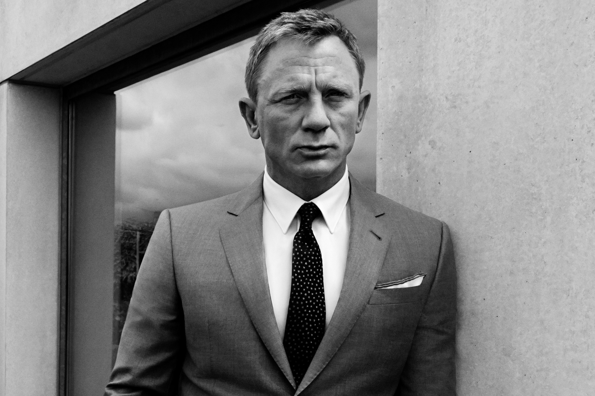 People 2000x1333 James Bond Daniel Craig men actor monochrome suits tie