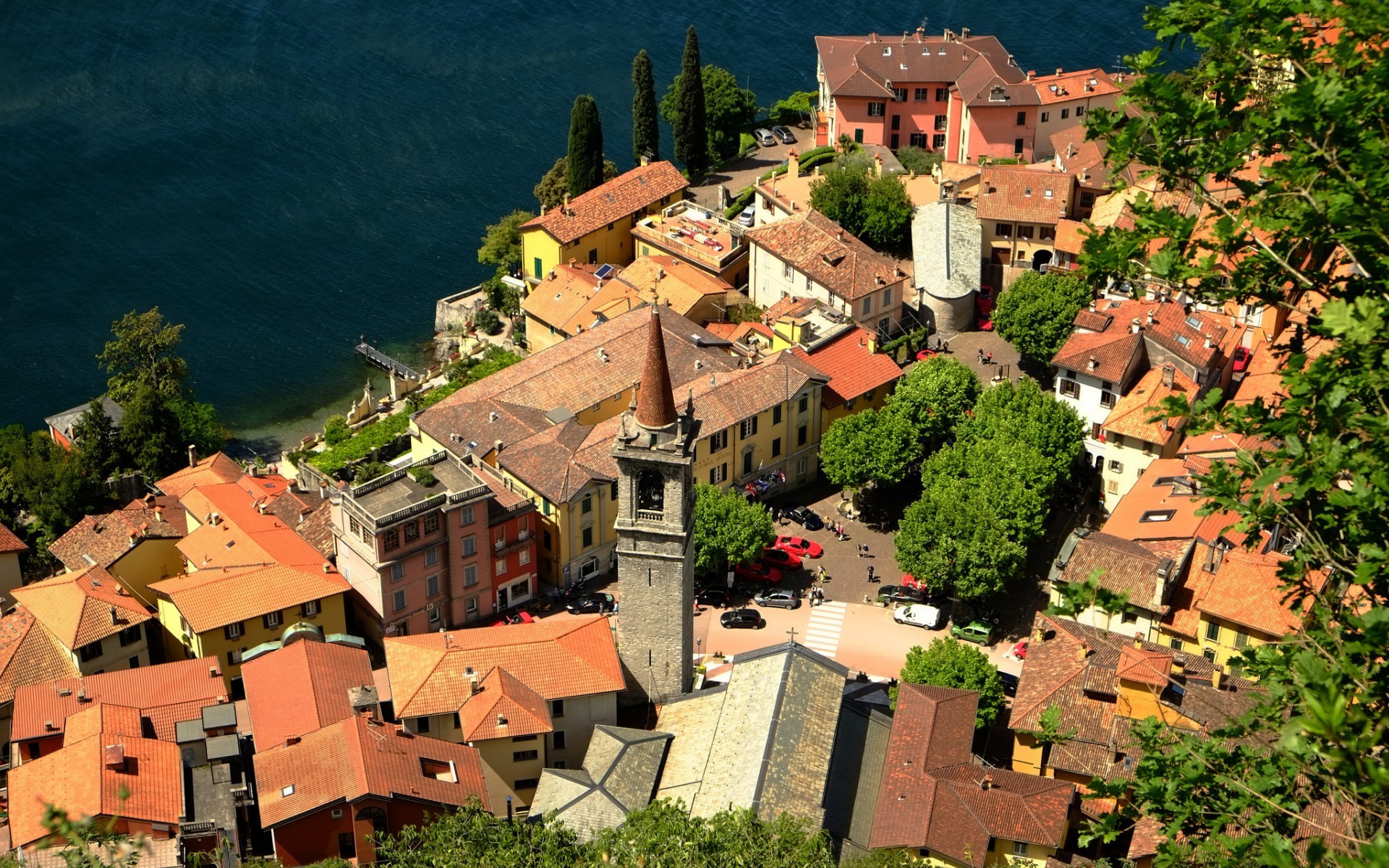 General 1920x1200 aerial view rooftops town cityscape Italy Lake Como