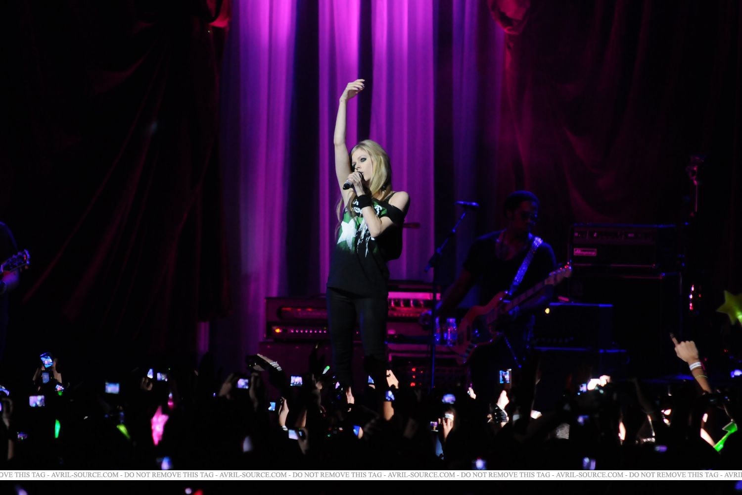 People 1500x1000 Avril Lavigne concerts arms up singer celebrity standing women
