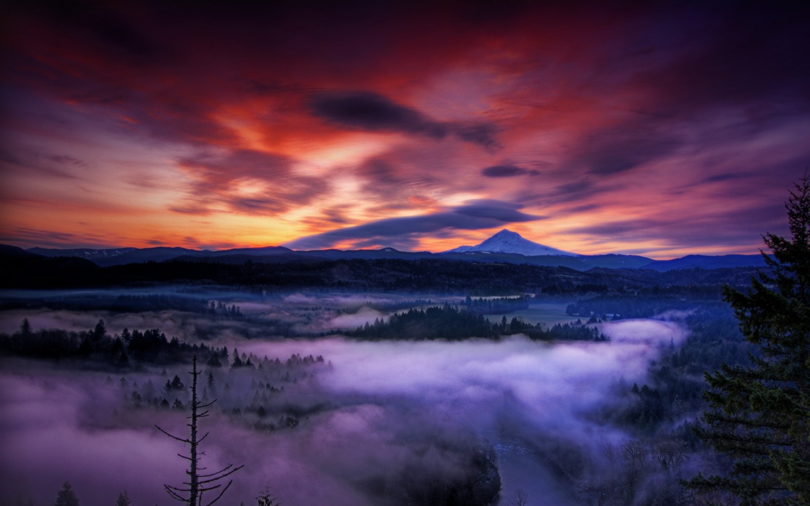 General 1600x1000 nature landscape sunset mist mountains forest clouds valley snowy peak Oregon USA