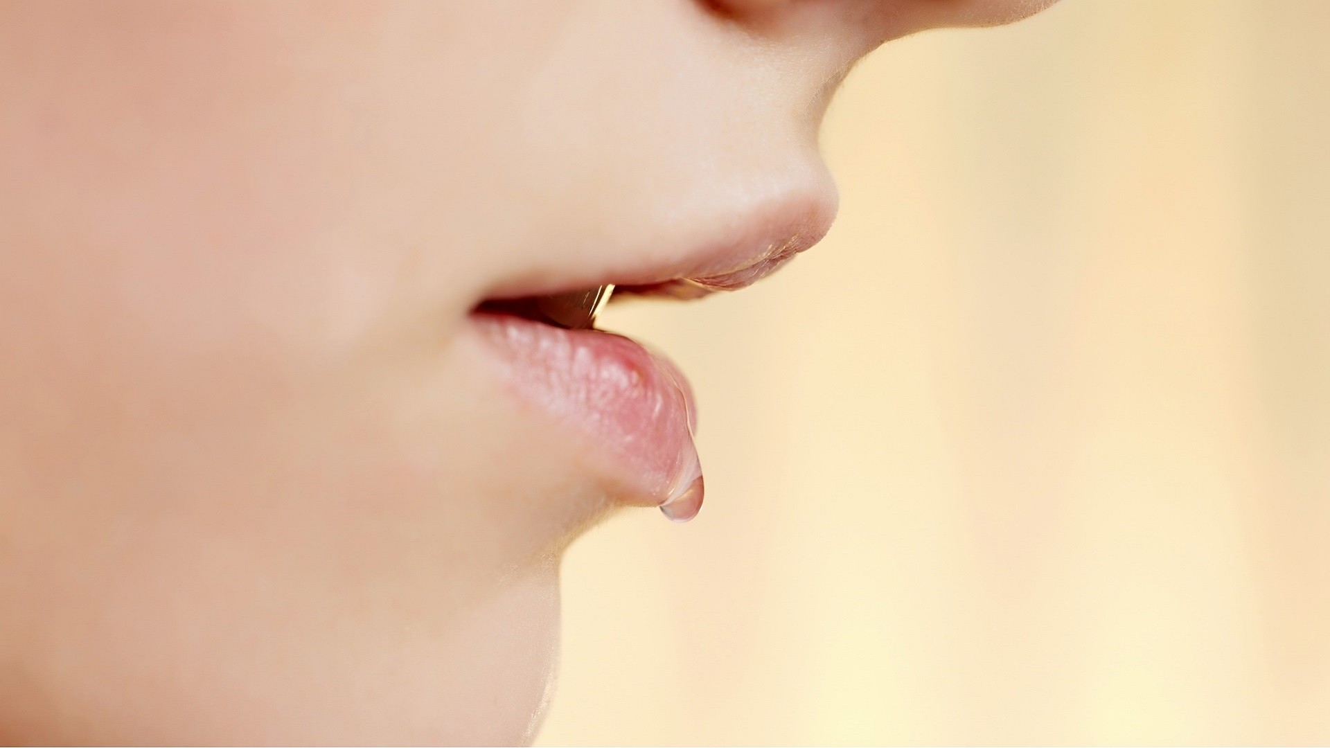 People 1920x1080 open mouth water drops women lips juicy lips closeup saliva simple background