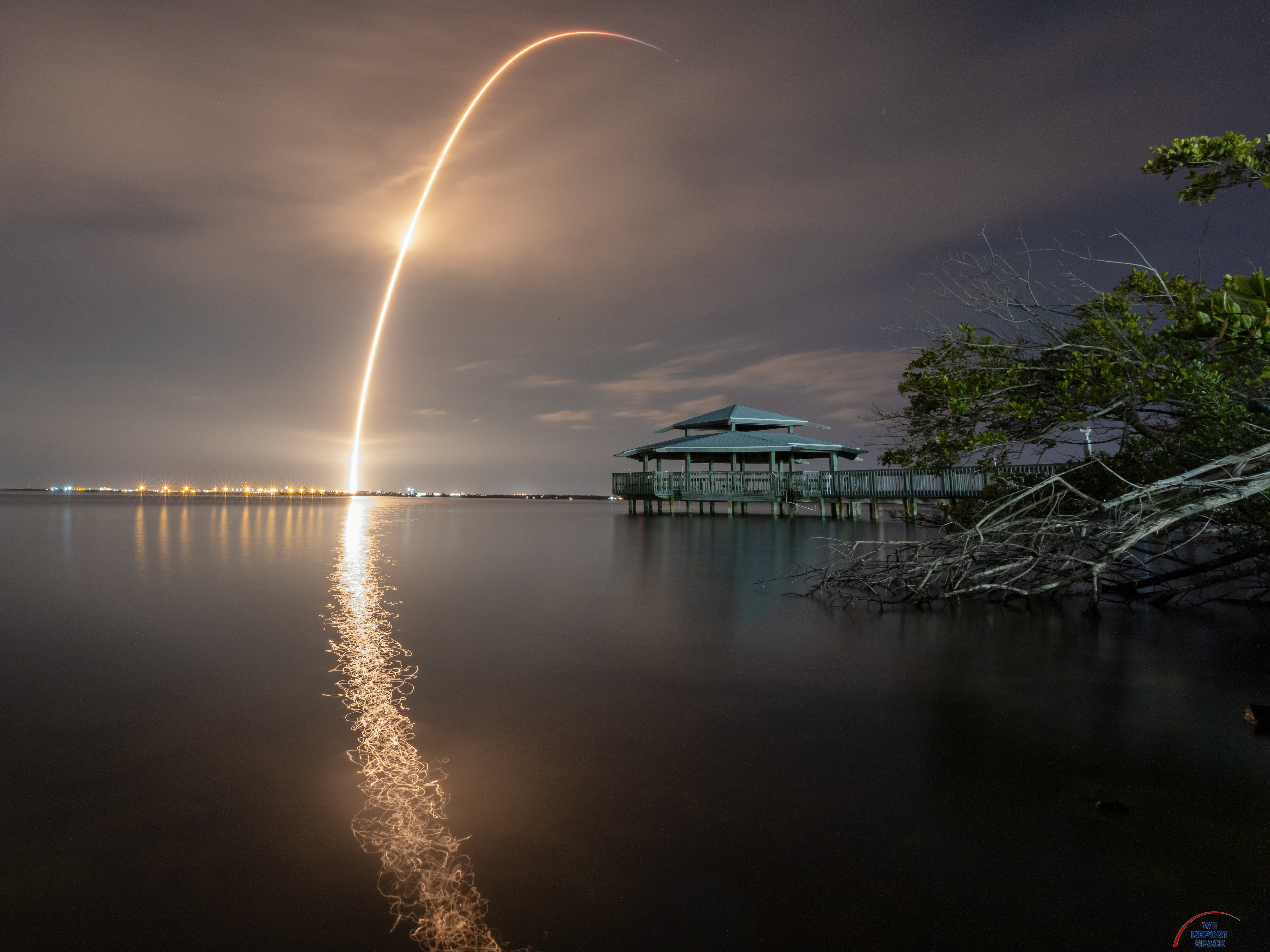 General 6144x4608 SpaceX trees water rocket clouds launching space rocket reflection watermarked starlink 2022 (year) Cape Canaveral night long exposure Falcon 9