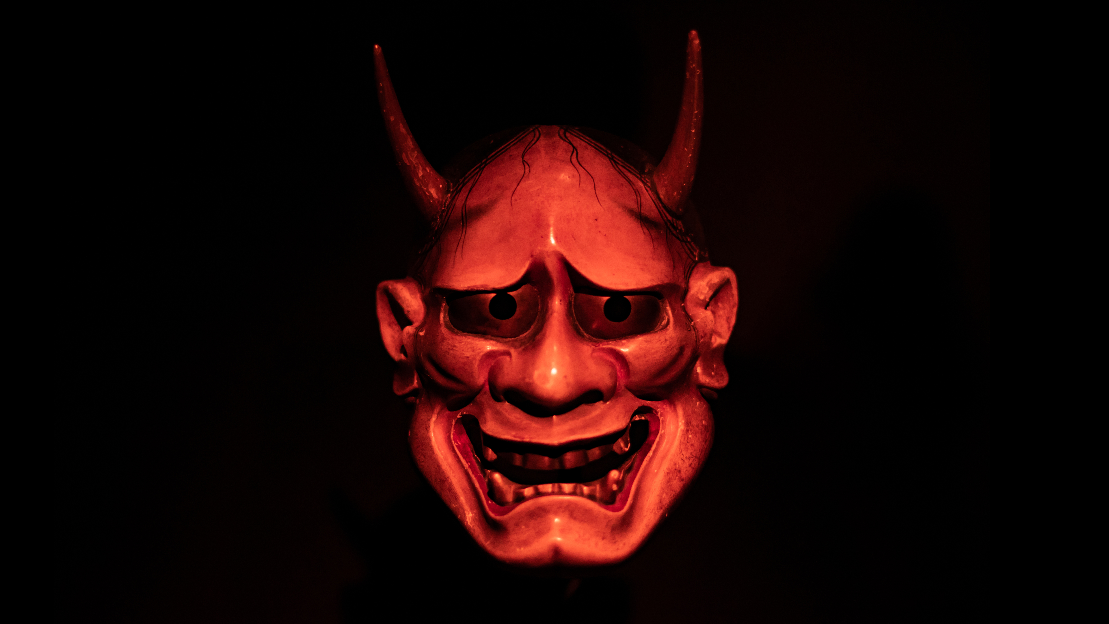 General 3840x2160 demon red mask simple background digital art low light