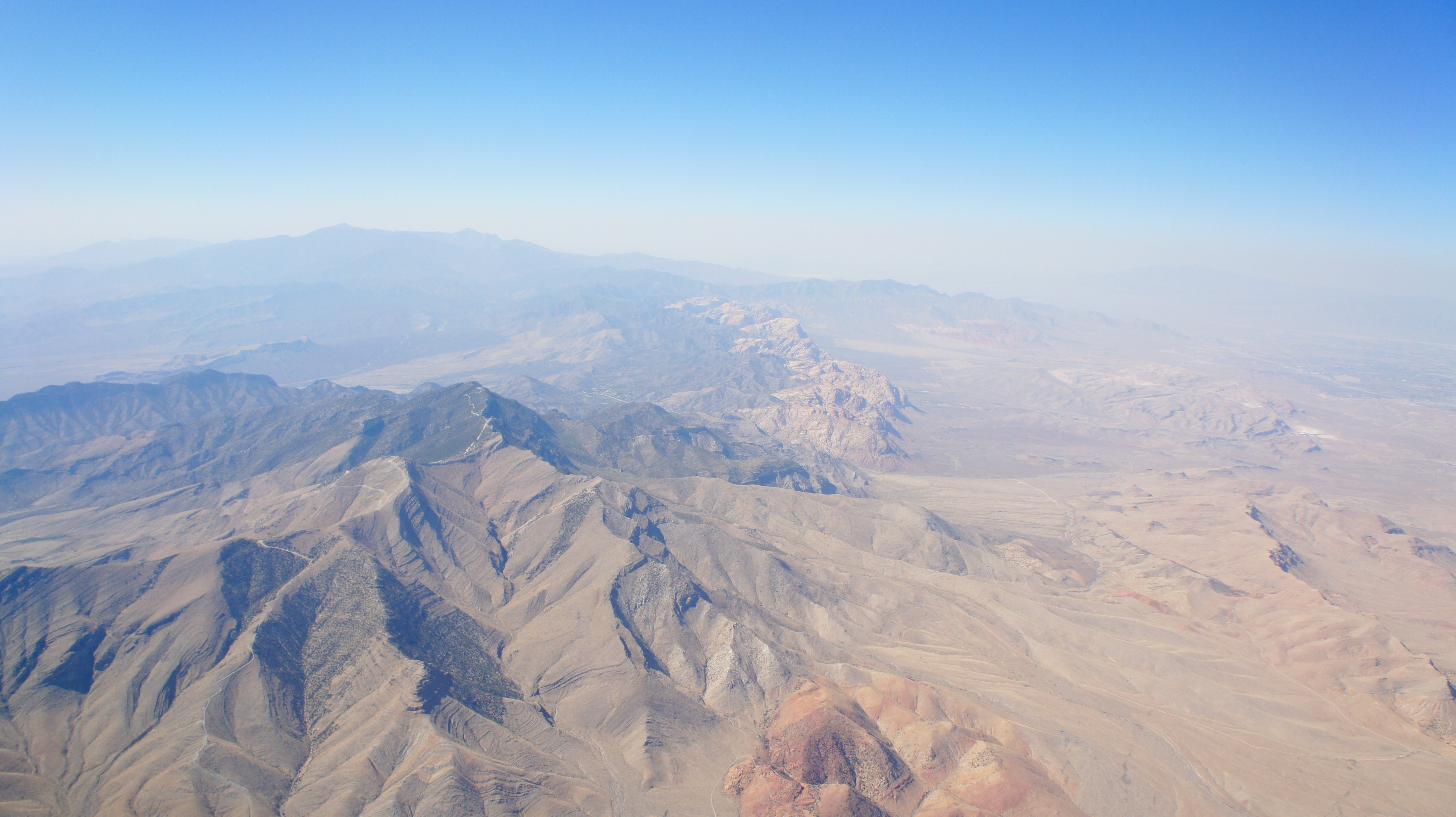 General 4592x2576 sunset clouds mountains desert aerial view