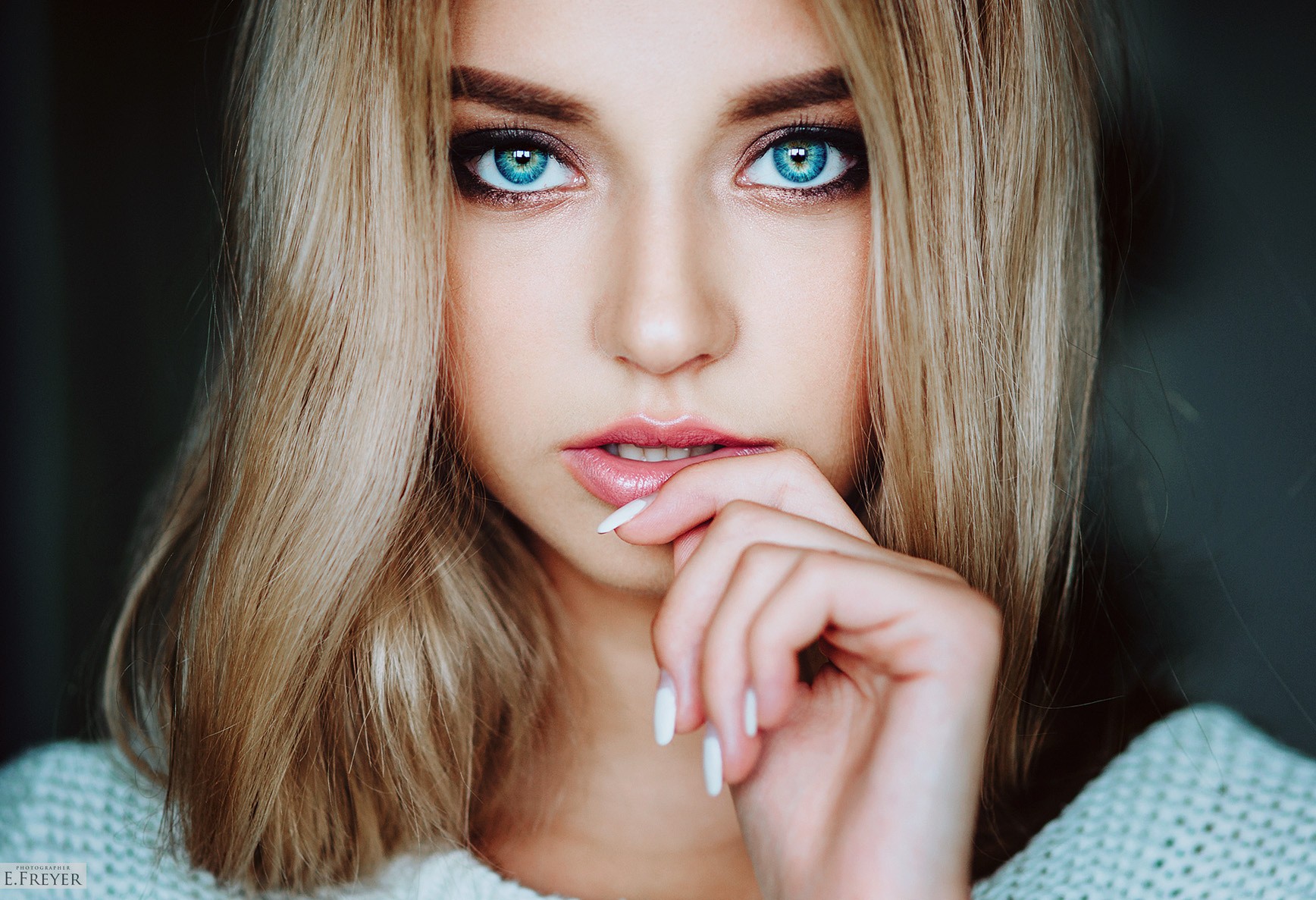 Women Blonde Face Blue Eyes Smoky Eyes Evgeny Freyer Polina Kostyuk Looking At Viewer