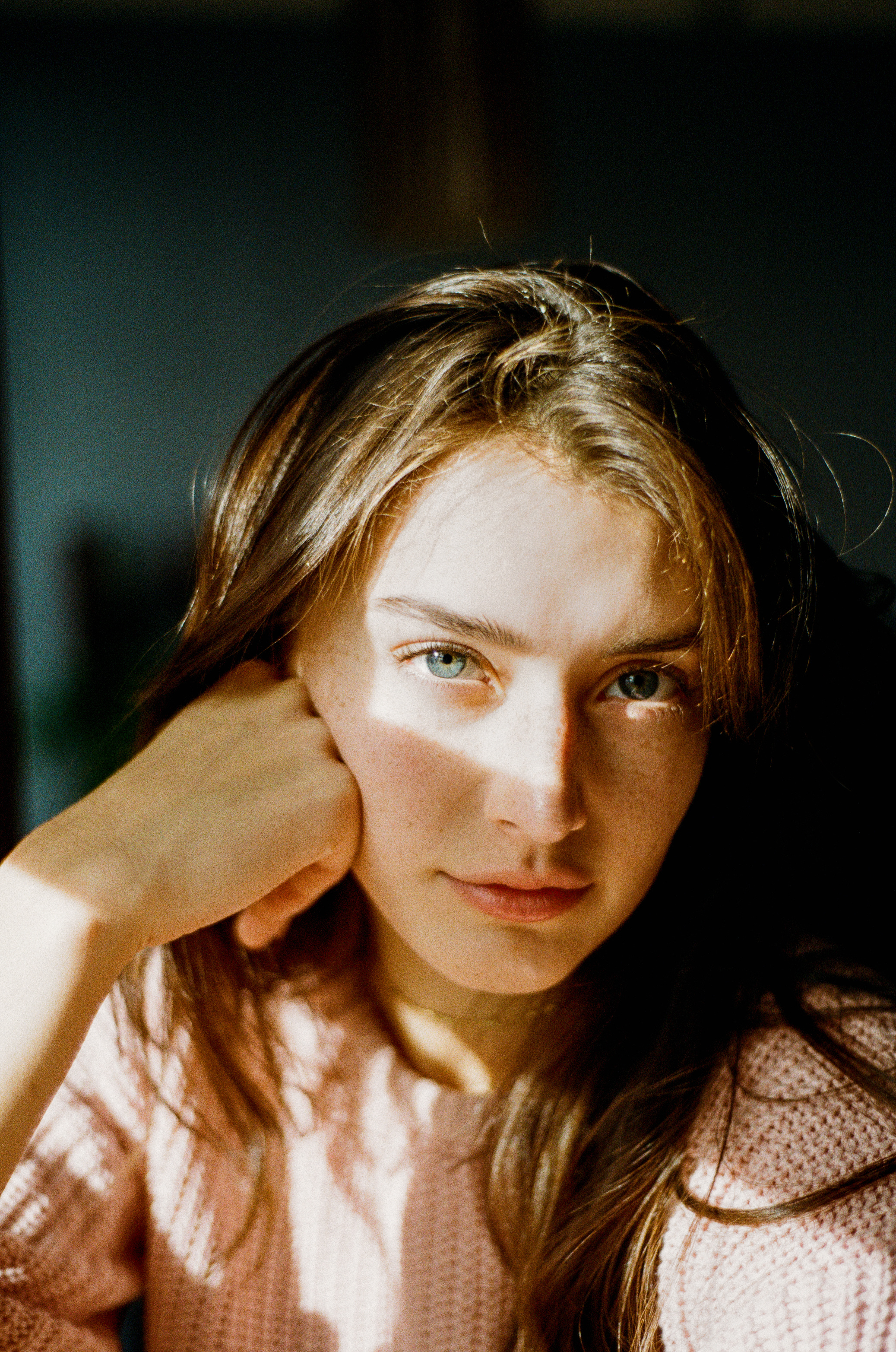 People 2075x3130 sunlight looking at viewer blue eyes Jesse Herzog women Jessica Clements face portrait display closeup