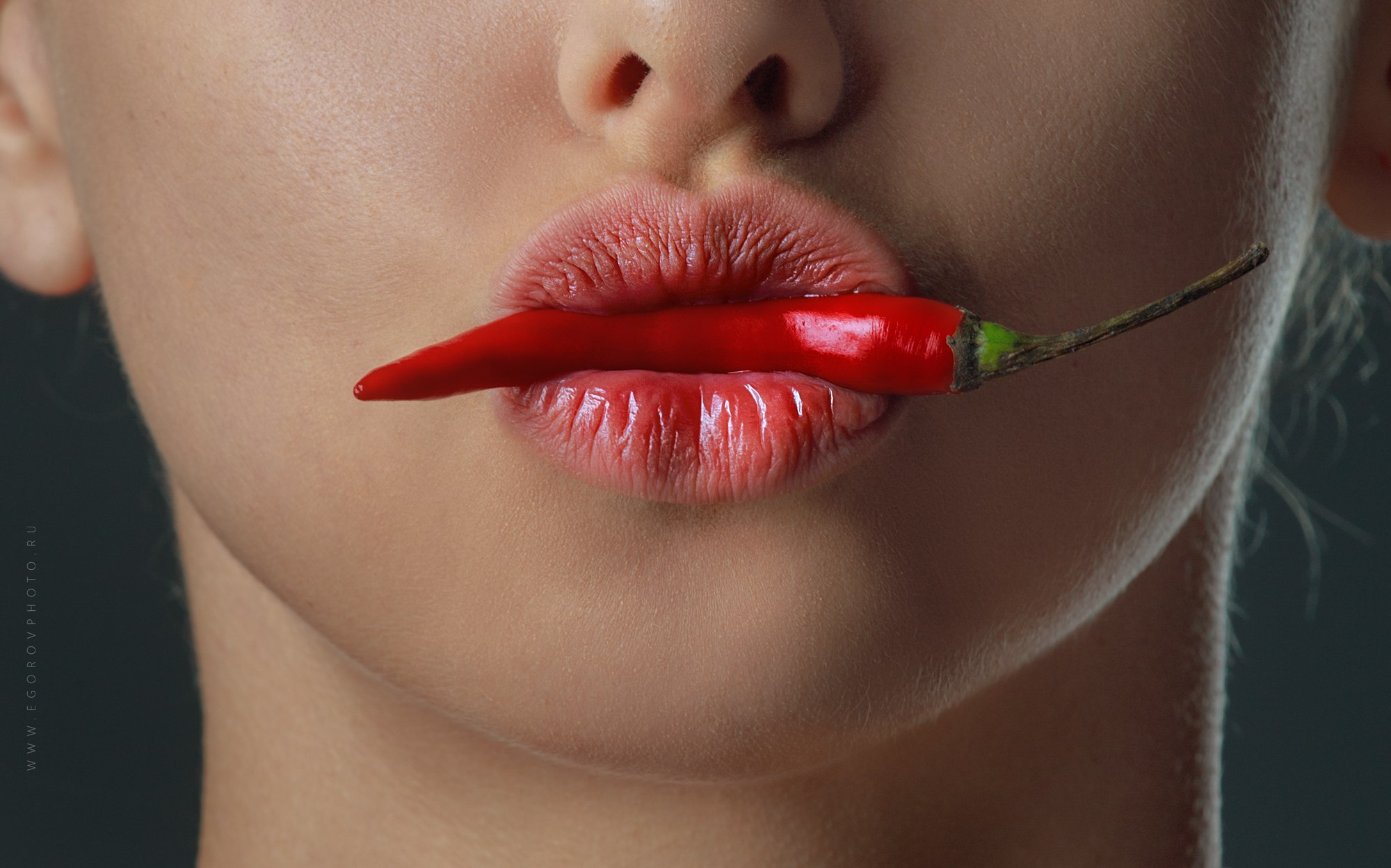 People 2000x1249 women model pepper face lips Igor Egorov juicy lips watermarked closeup