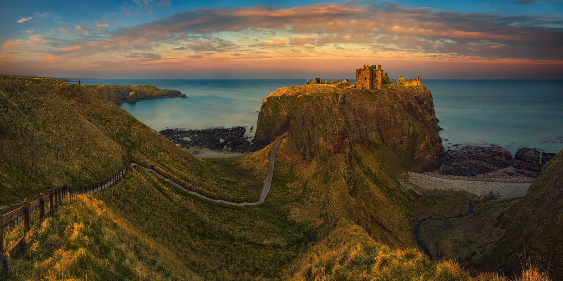 General 1800x900 landscape castle Scotland cliff sea coast ruins nature