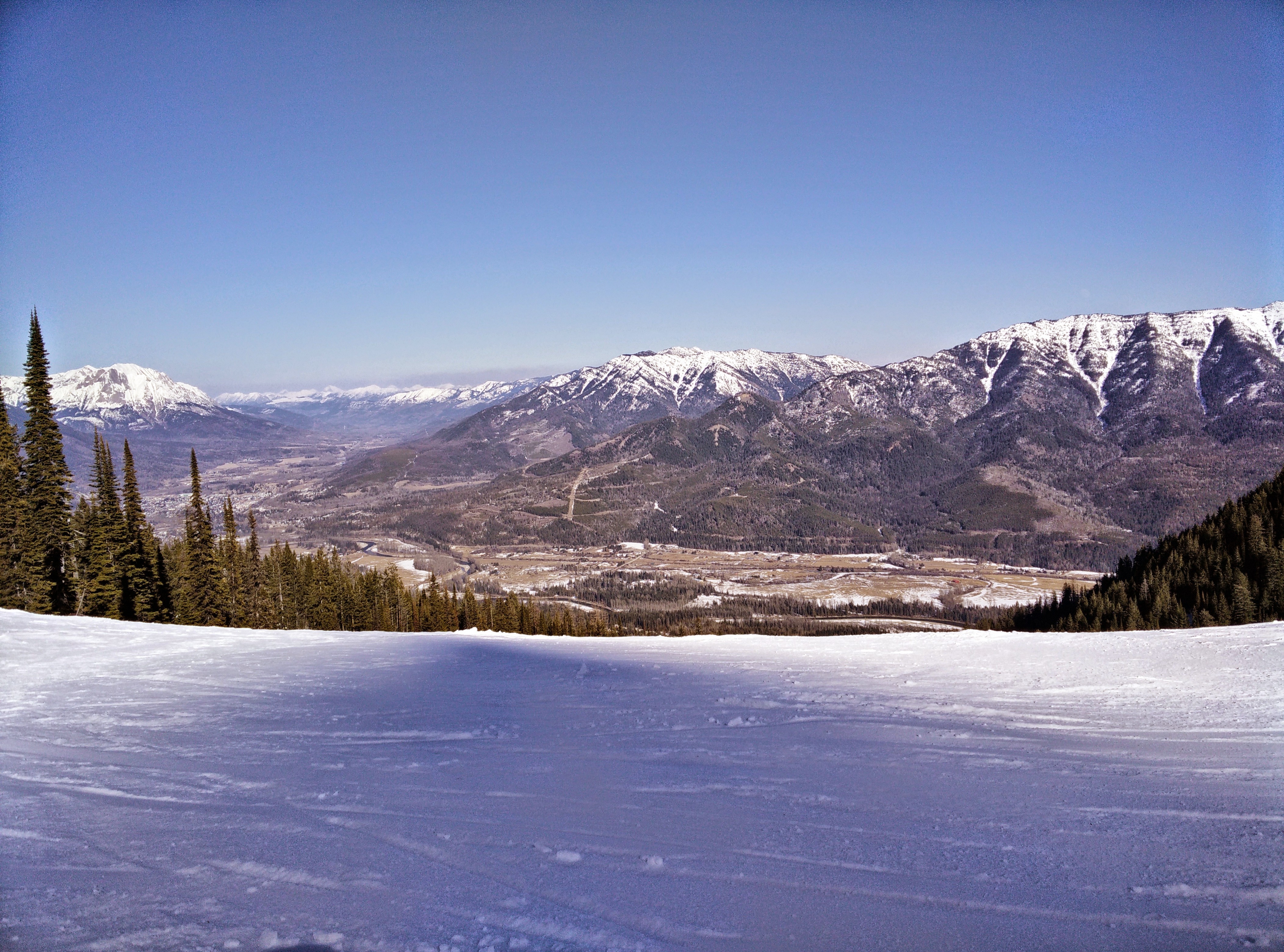 General 4208x3120 ski resort snow landscape valley mountains snowy mountain winter trees sky