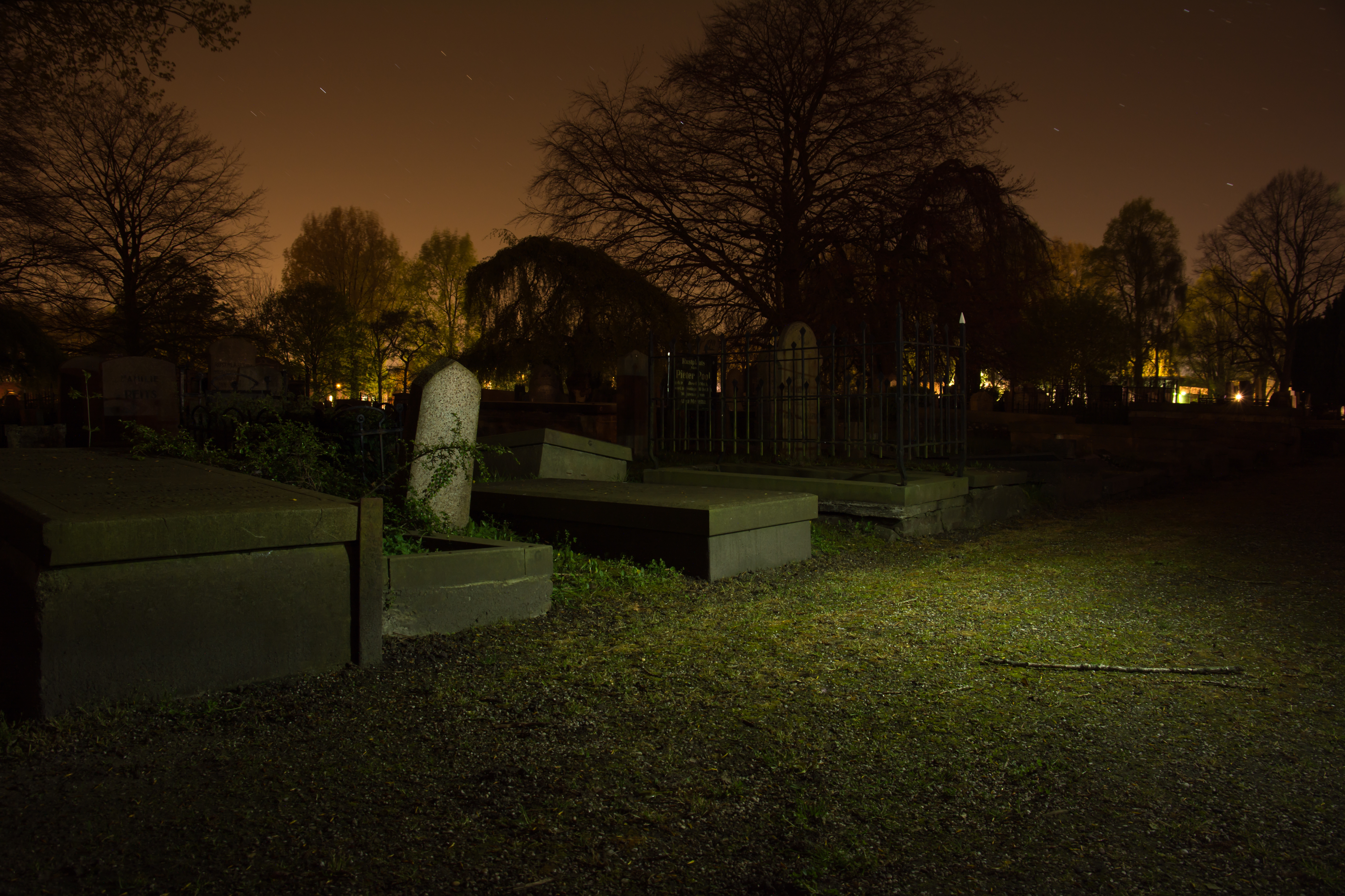 General 6000x4000 night cemetery death Germany low light
