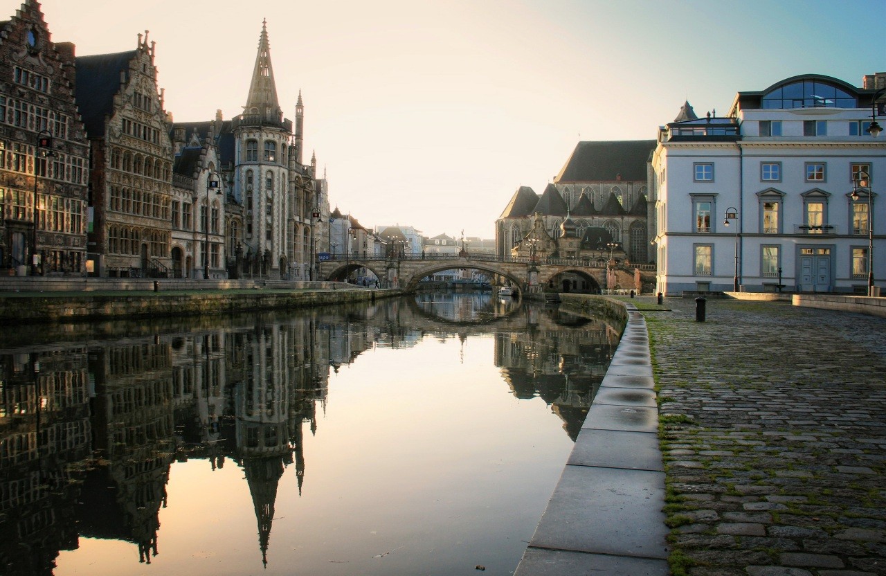 General 1280x832 architecture building old building city cityscape Gent Belgium old bridge tower church river sunlight reflection street light