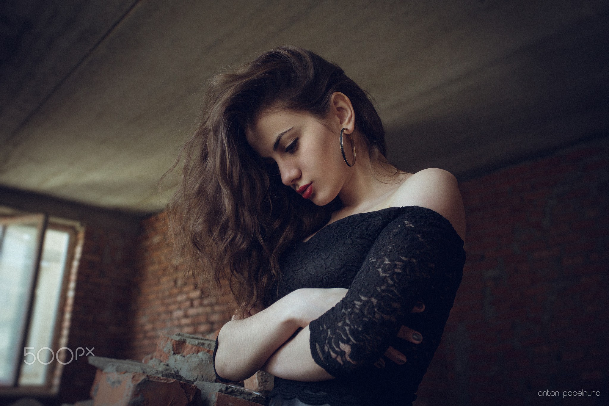 People 2048x1365 women brunette red lipstick looking away black clothing face bare shoulders no bra Anton Popelnuha 500px watermarked arms crossed lipstick makeup painted nails women indoors indoors model