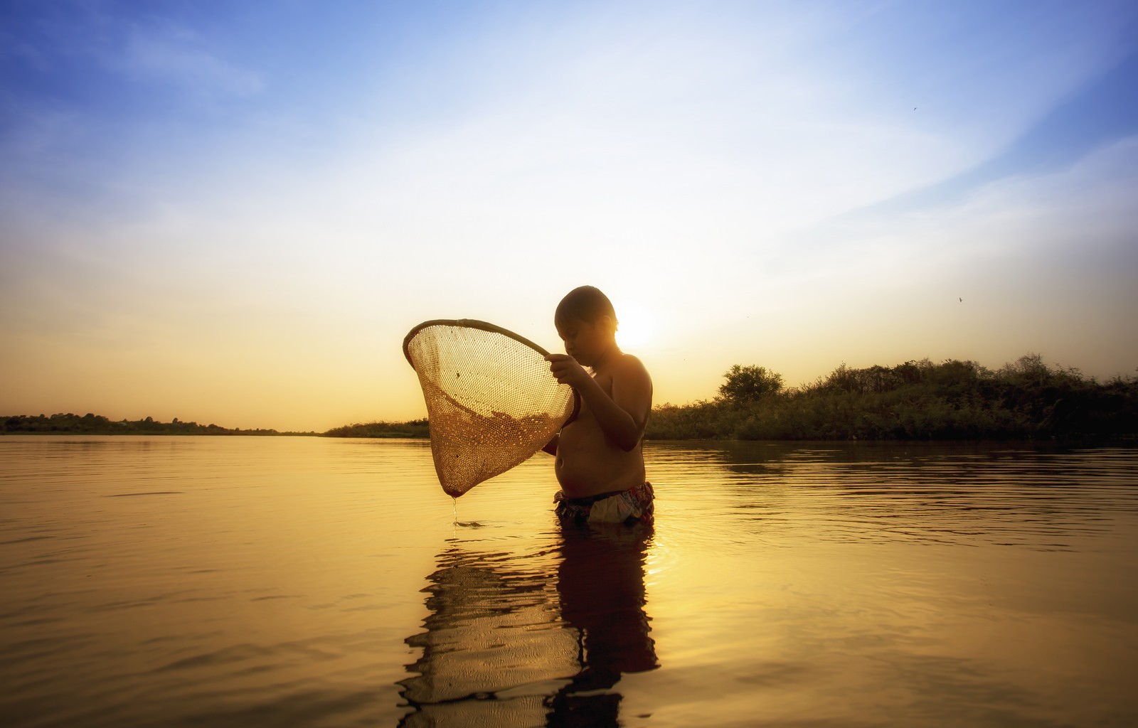 People 1600x1024 fishing sunlight water children Asia