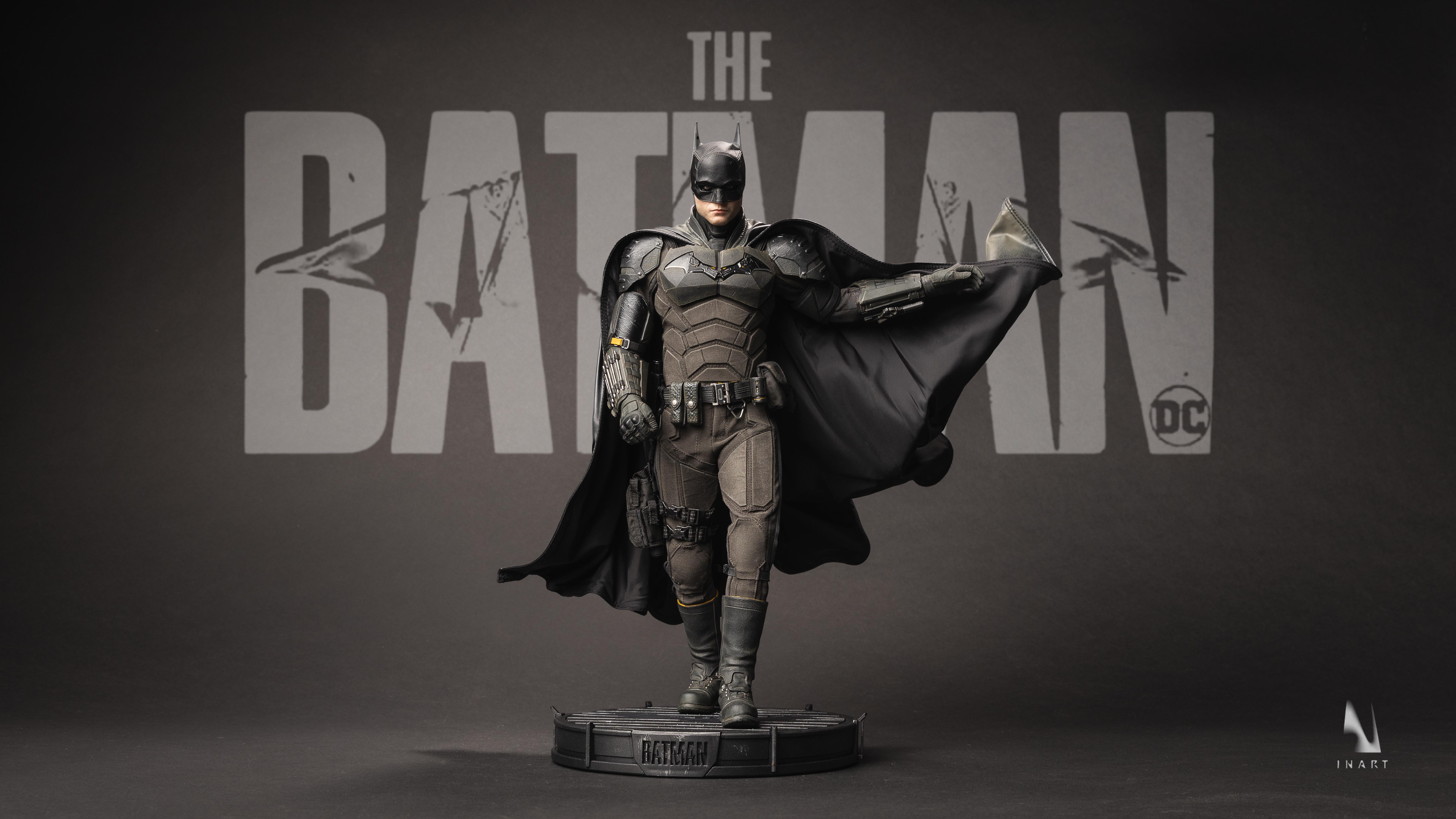 General 6318x3554 The Batman (2022) action figures superhero Robert Pattinson actor Warner Brothers movies movie characters cape DC Comics watermarked simple background CGI utility belt face mask
