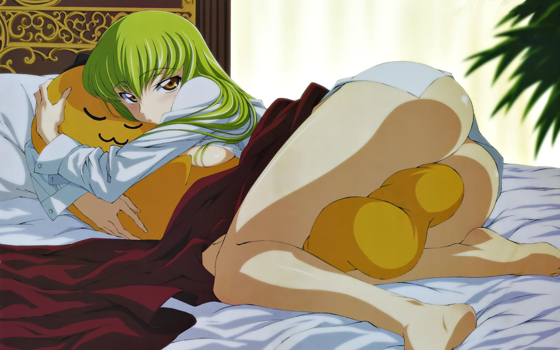 Anime 1920x1200 C.C. (Code Geass) Cheese-kun Code Geass anime girls lying on side ass looking at viewer long hair green hair yellow eyes plush toy in bed blushing sideboob legs thighs