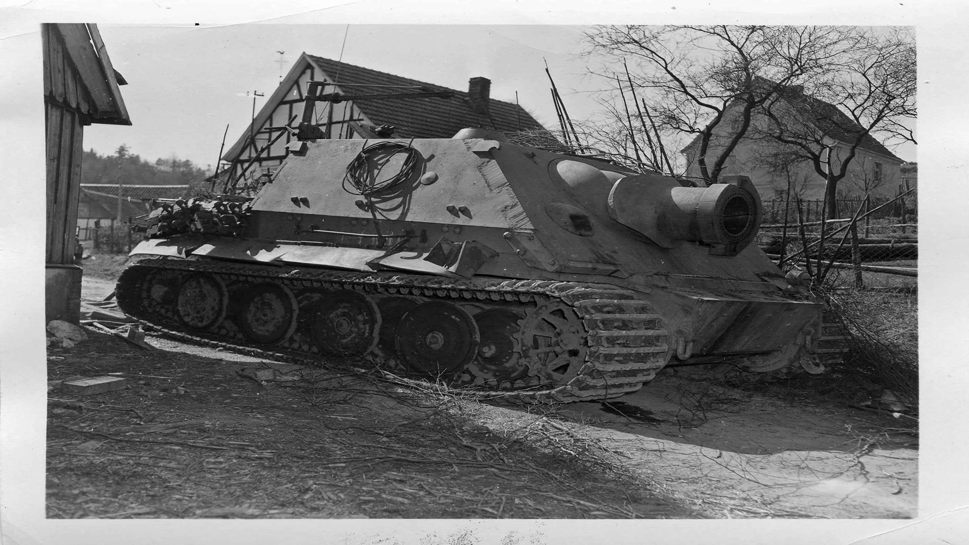 General 1920x1080 Sturmtiger World War II military vehicle tank monochrome house frontal view