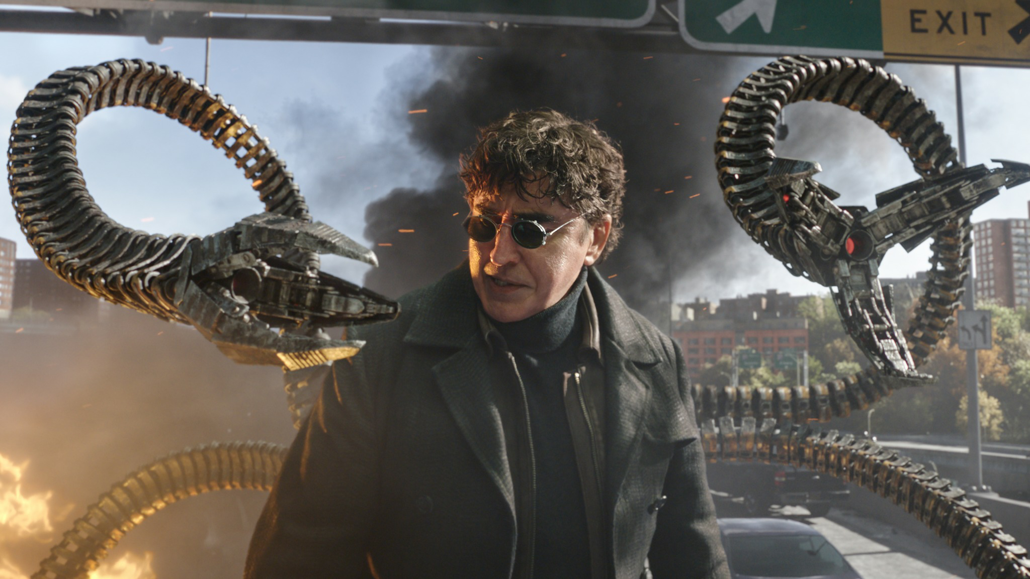 People 2048x1152 Spider-Man: No Way Home Doctor octopus tentacles film stills Alfred Molina men with glasses superhero