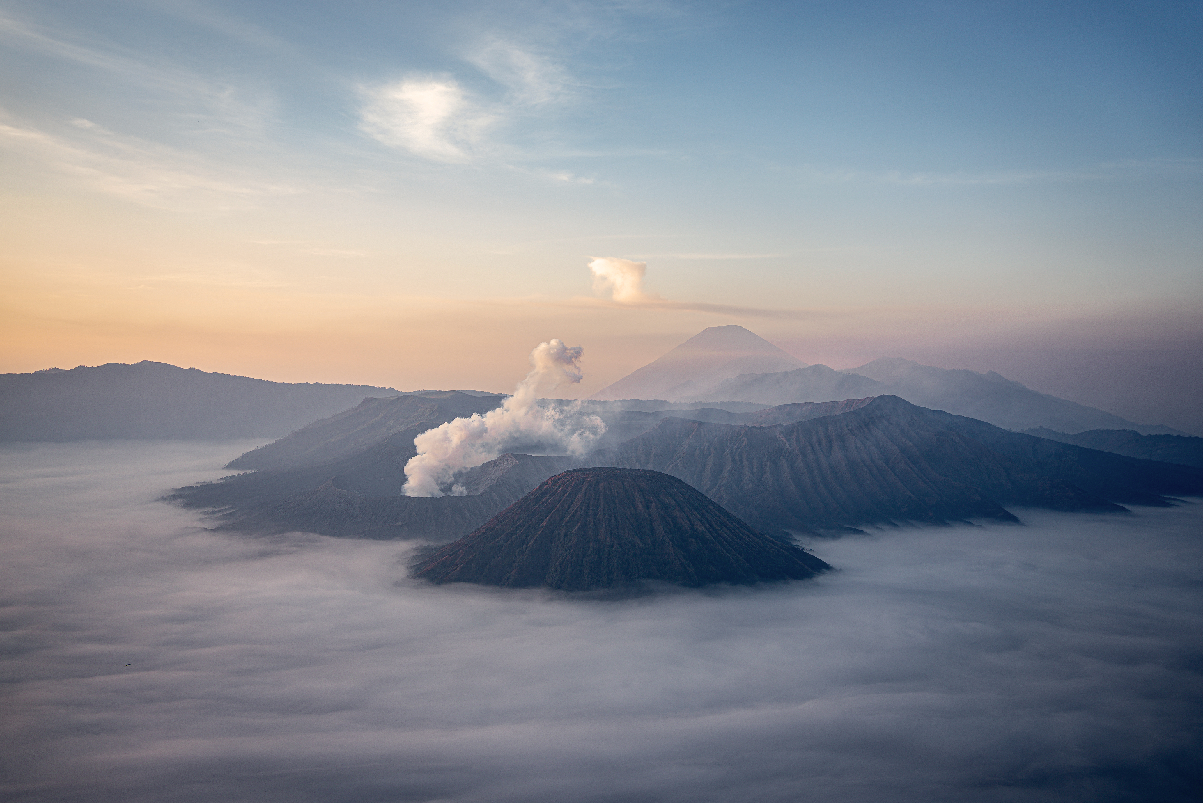General 4133x2760 Indonesia volcano clouds nature