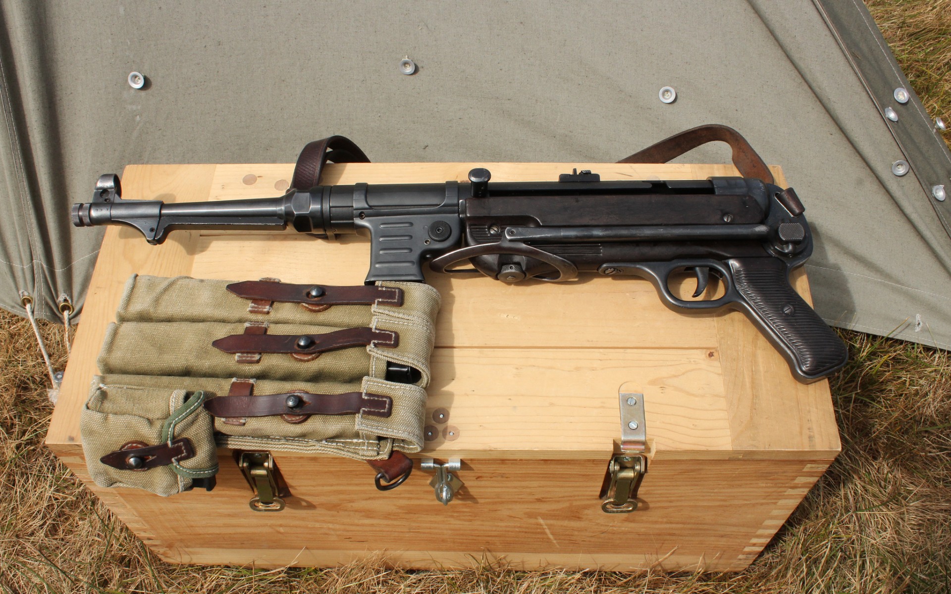 General 1920x1200 MP 40 weapon submachine gun Wehrmacht machine gun German firearms
