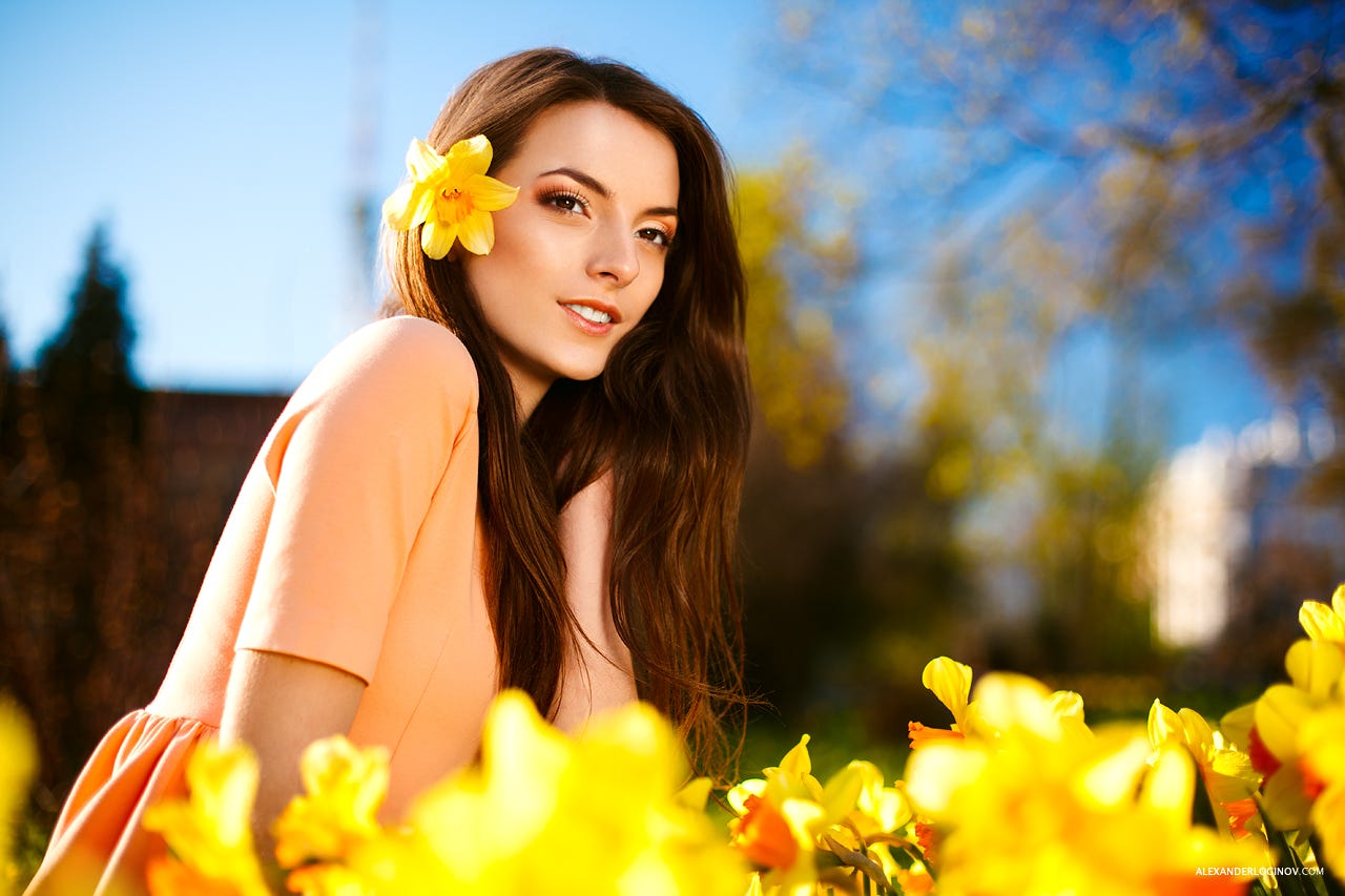 People 1280x853 Karina Sunceva women model brunette long hair flowers women outdoors smiling