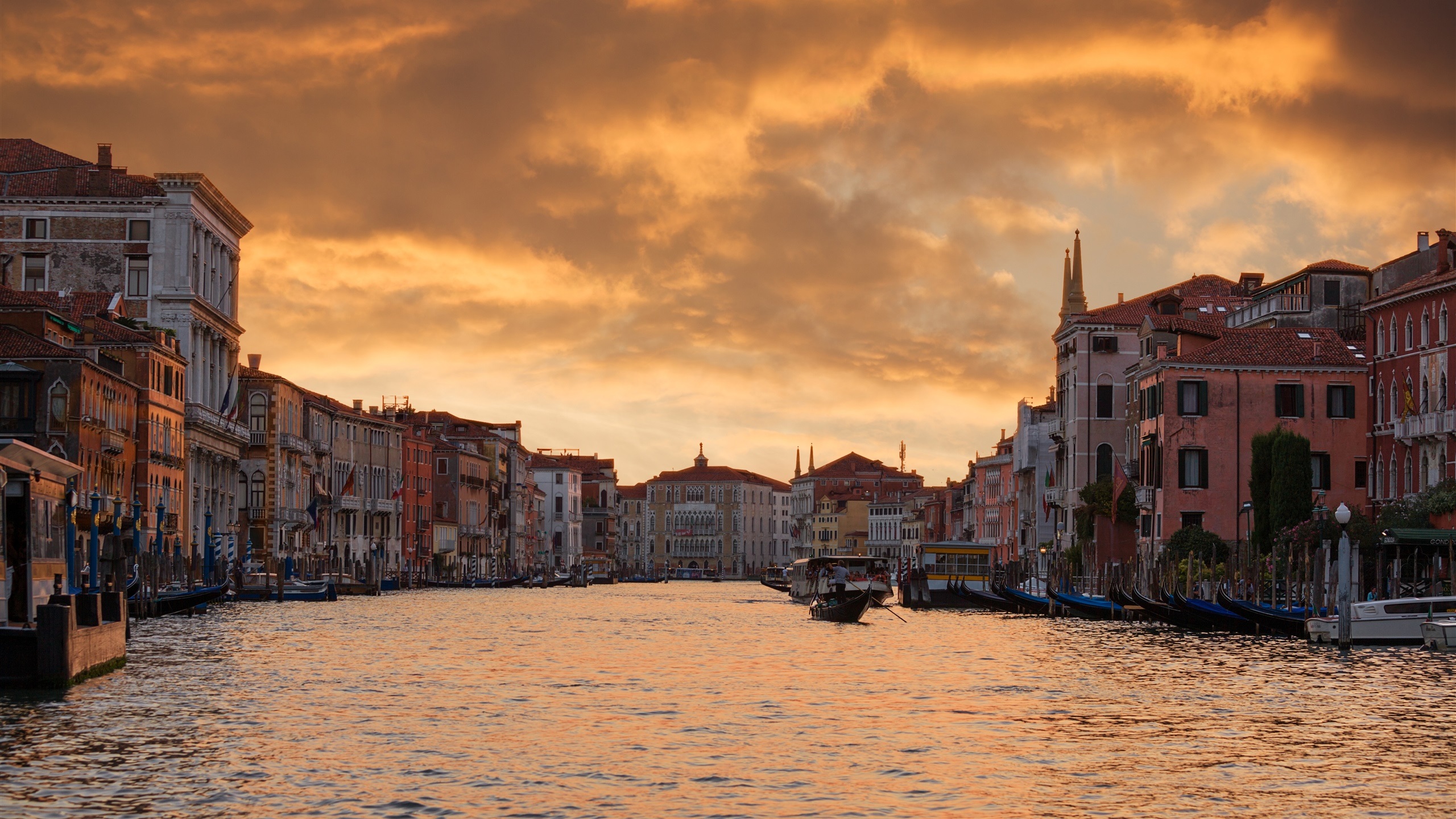 General 2560x1440 city Venice clouds building water