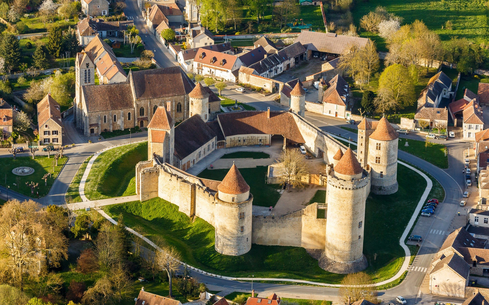 General 1920x1200 aerial view street trees building castle Croatia grass France landmark