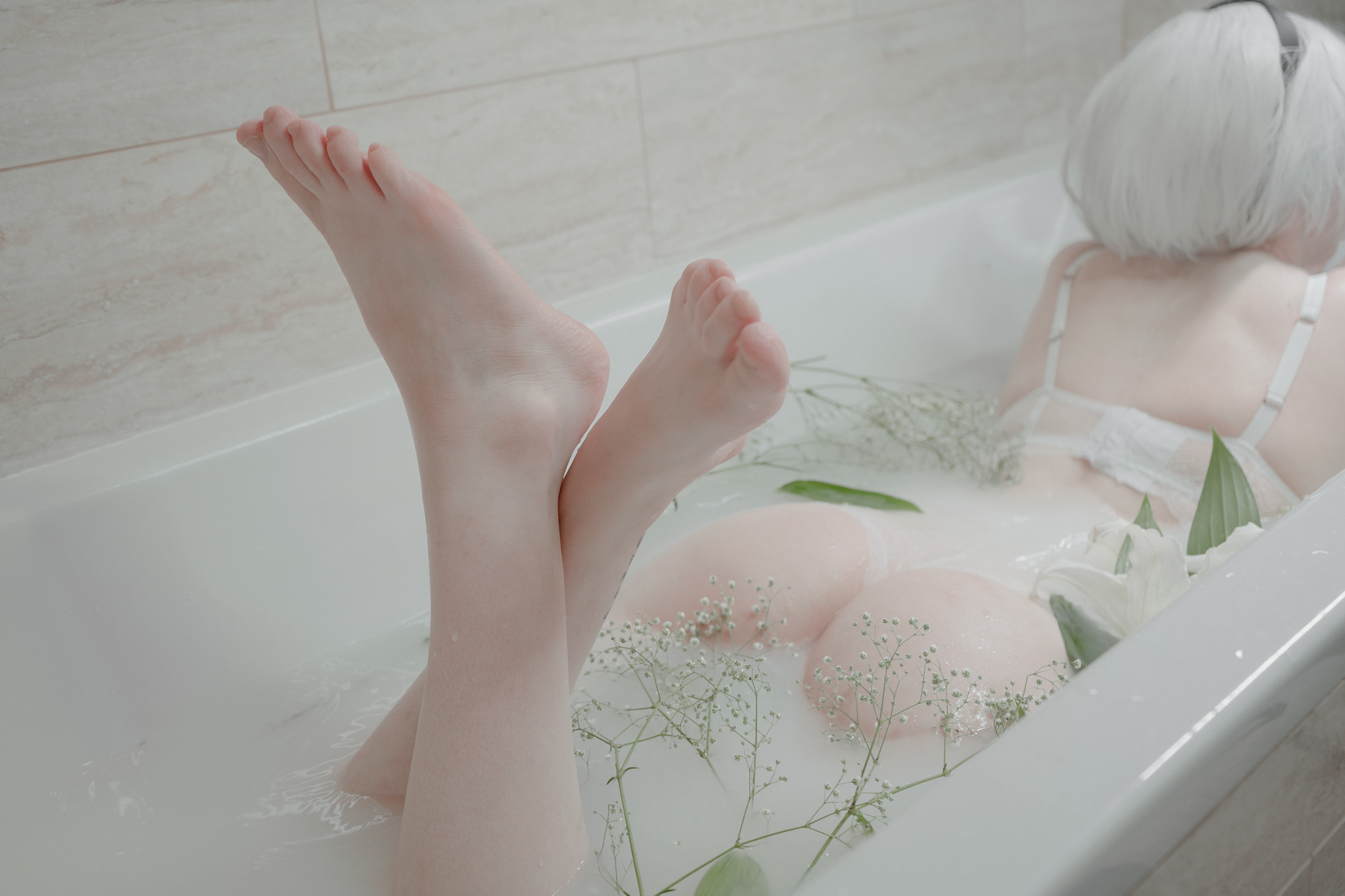 People 3750x2500 women model wet body Nier: Automata 2B (Nier: Automata) bathtub in bathtub flowers ass legs feet indoors pointed toes pale Alina Becker cosplay
