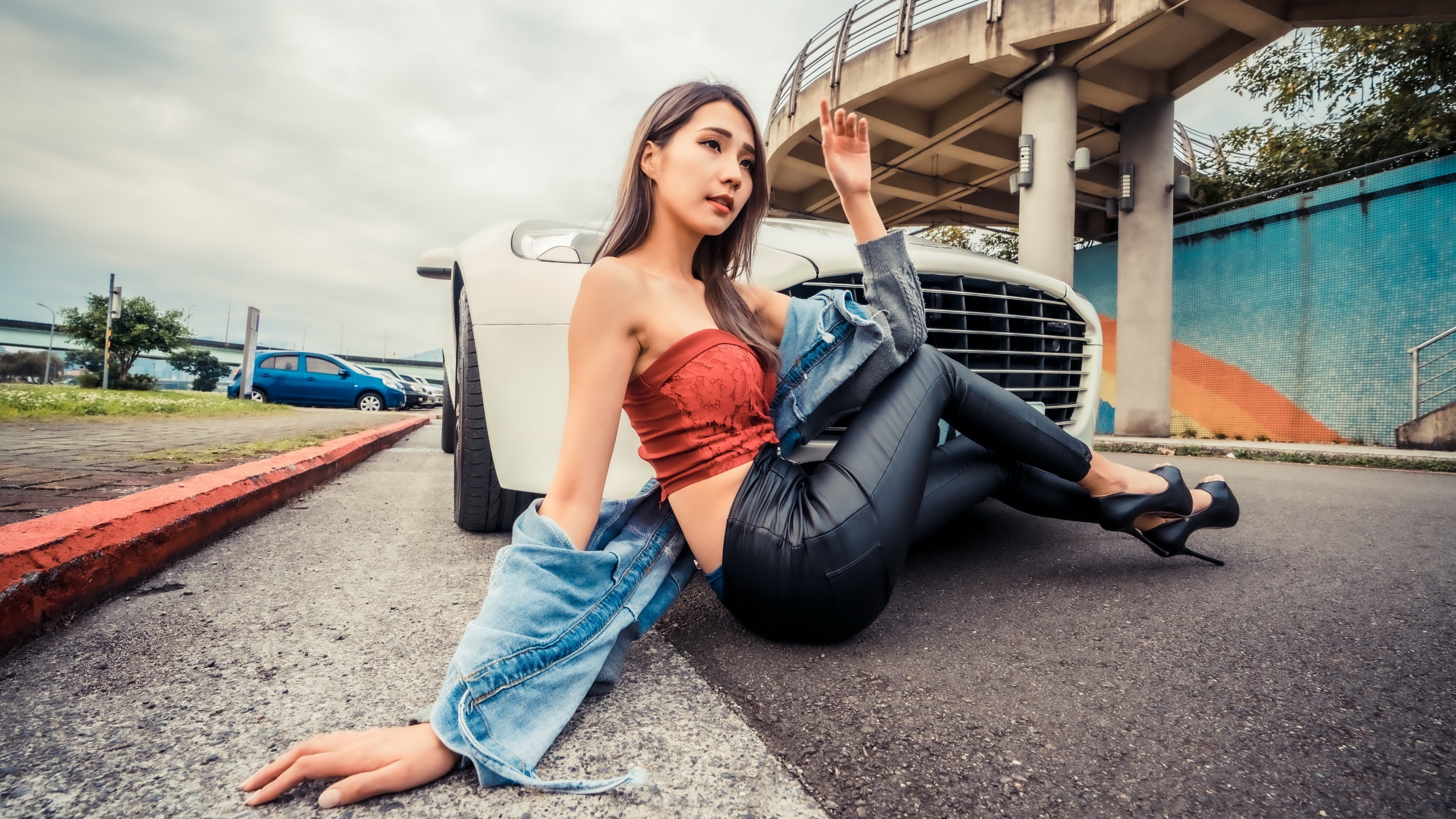 People 2560x1440 women model asphalt car white cars women outdoors urban women with cars heels black heels brunette feifei_11111 Asian Chinese Chinese model bare shoulders long hair