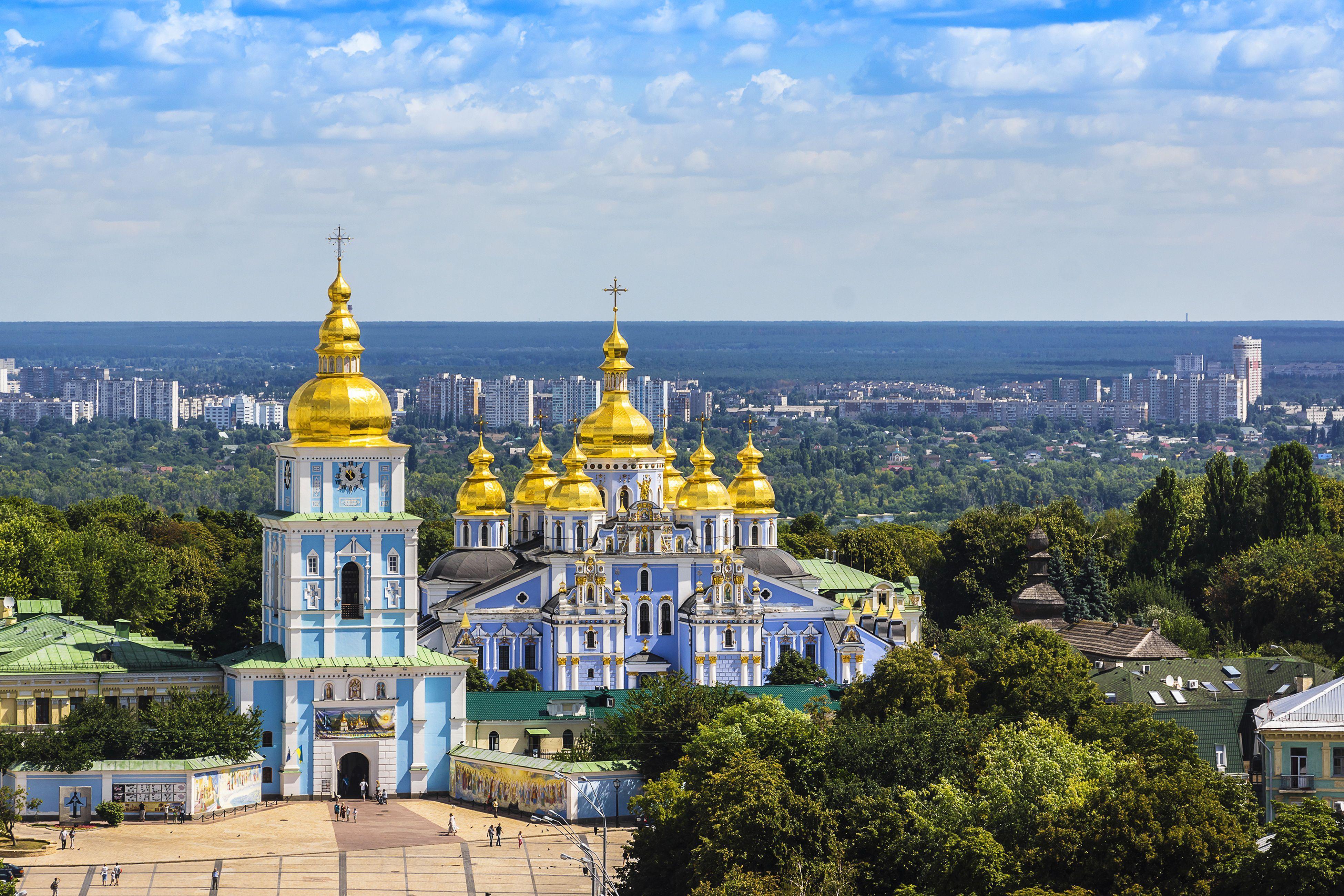 General 3900x2600 nature landscape city church trees horizon Ukraine Kyiv clouds sky building house