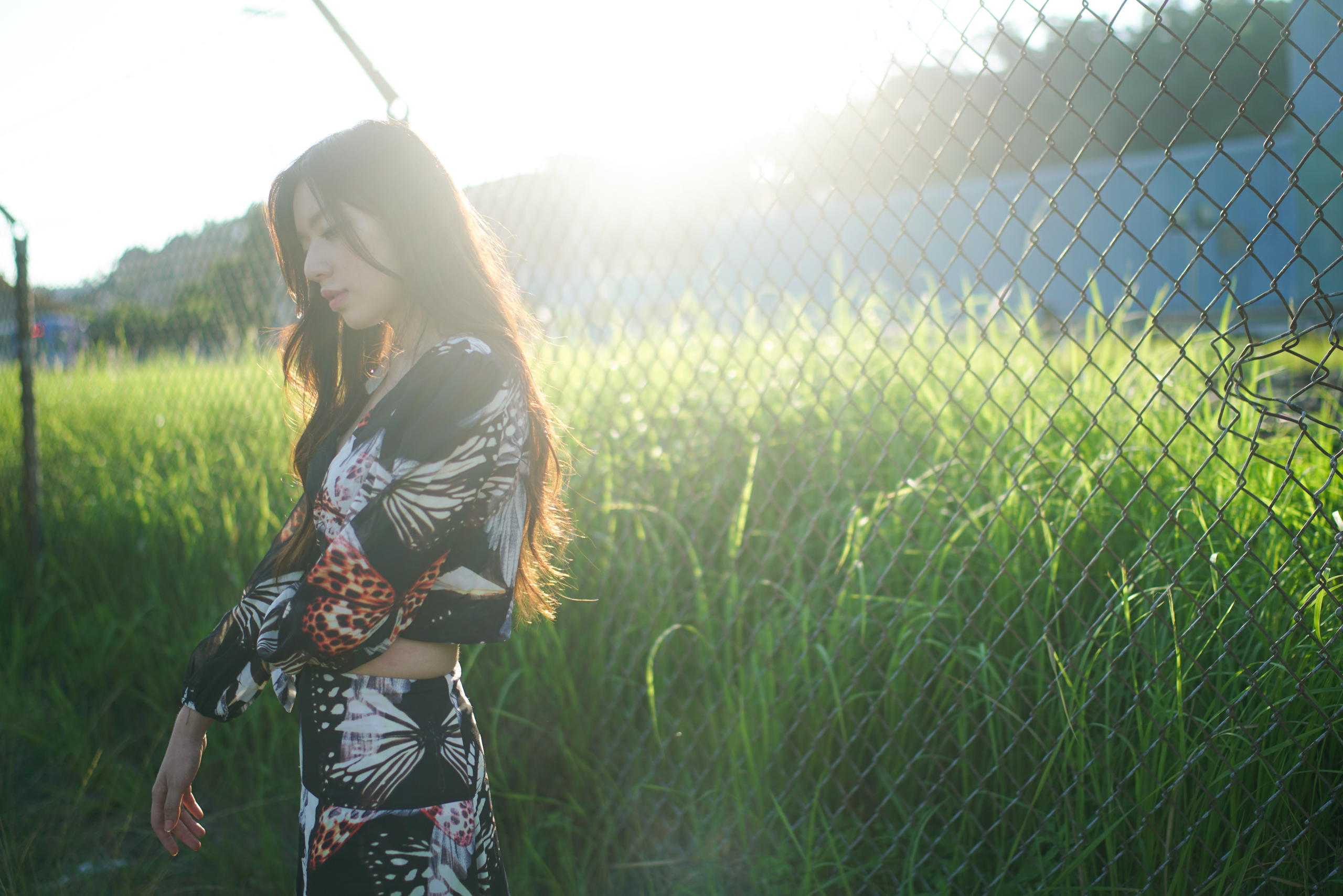 People 2560x1708 women Asian model Kiki Hsieh sunlight grass