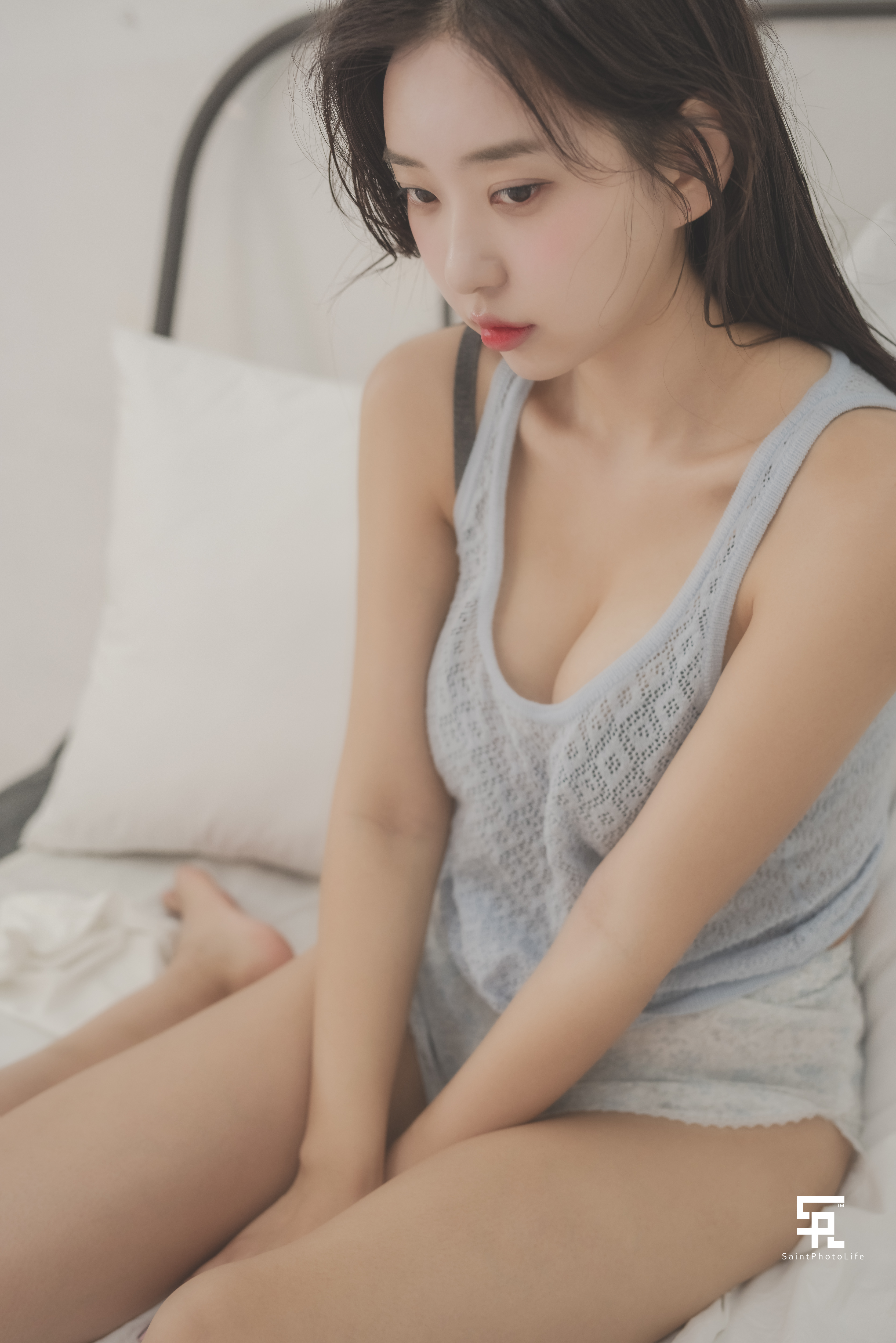 People 3337x5000 Shin Jae-eun SAINT Photolife Korean women women Asian women indoors white sheets cleavage
