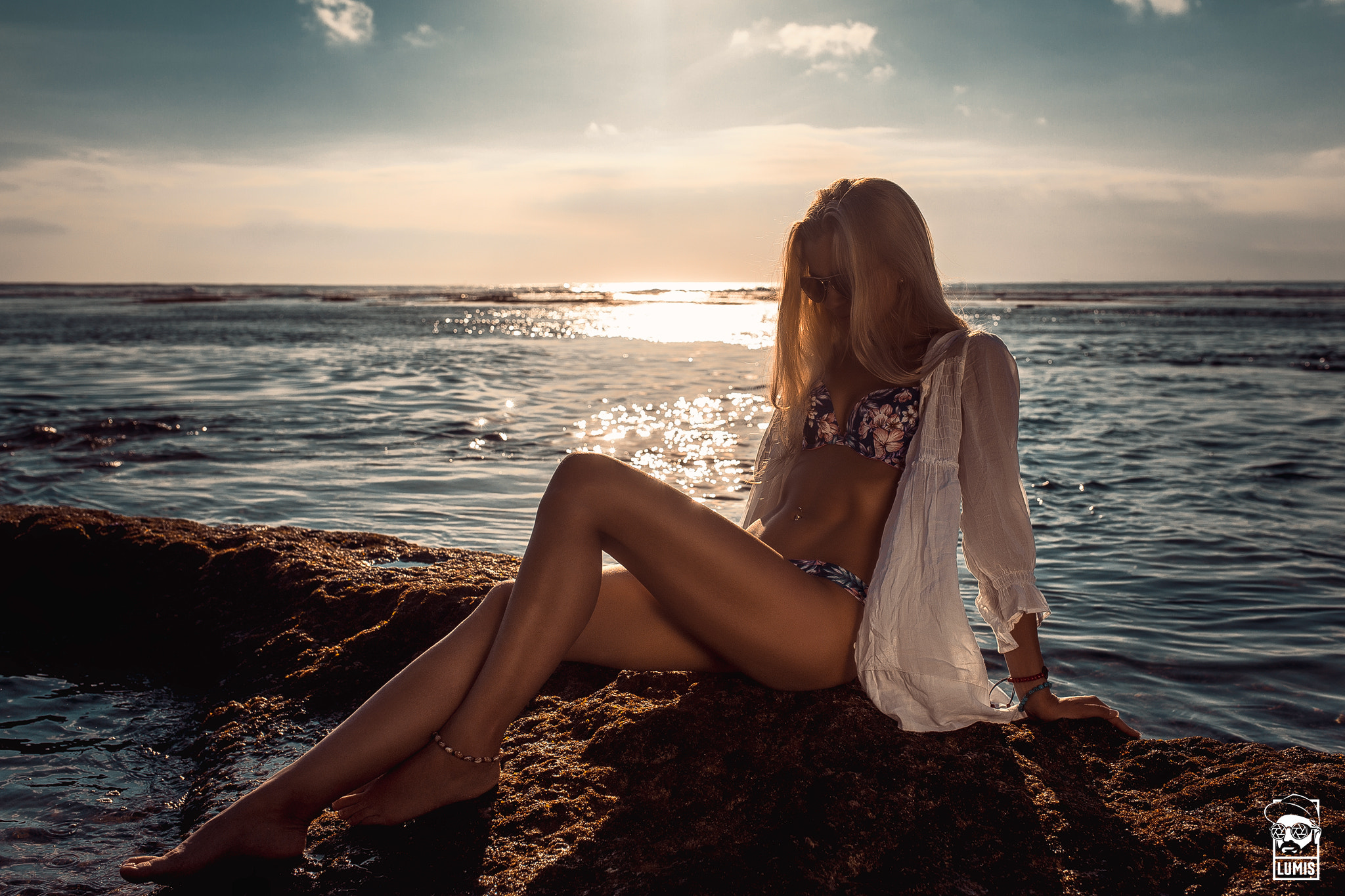 People 2048x1365 women blonde tanned sitting bikini pierced navel sea sunglasses women outdoors Lumis Photography