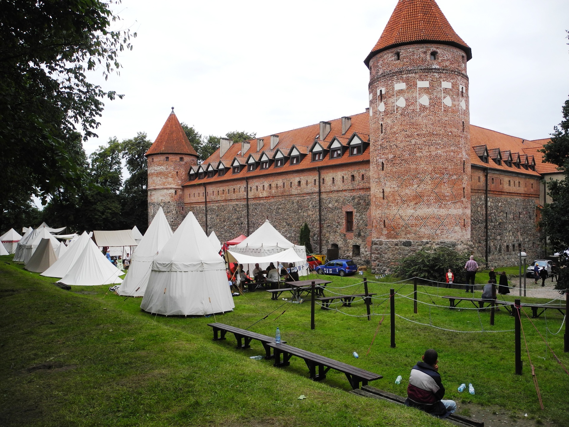 General 1920x1440 castle Poland Teutonic Order Polish Bytów tent