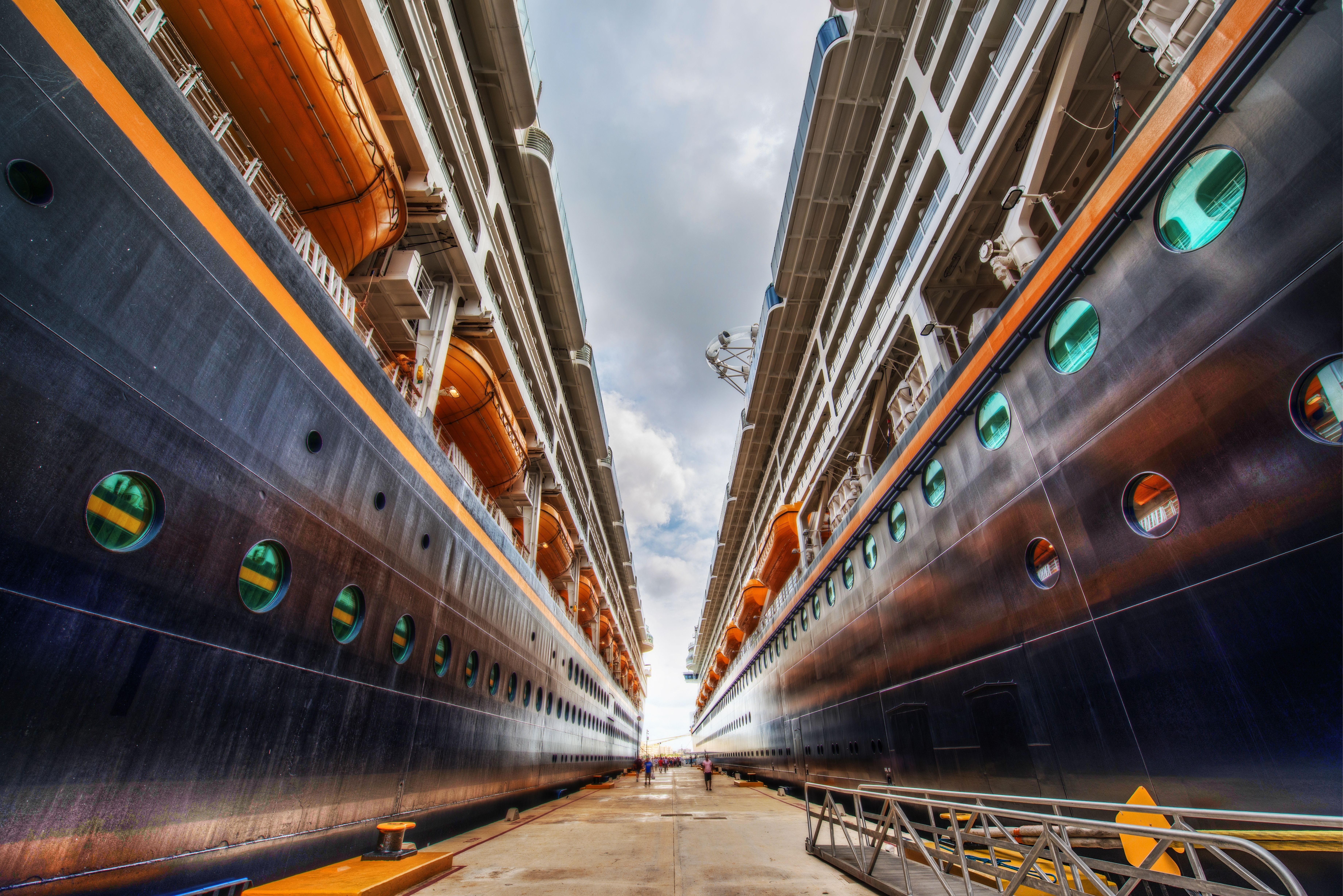 General 7362x4915 ship cruise ship people ports HDR long exposure clouds blurred vehicle