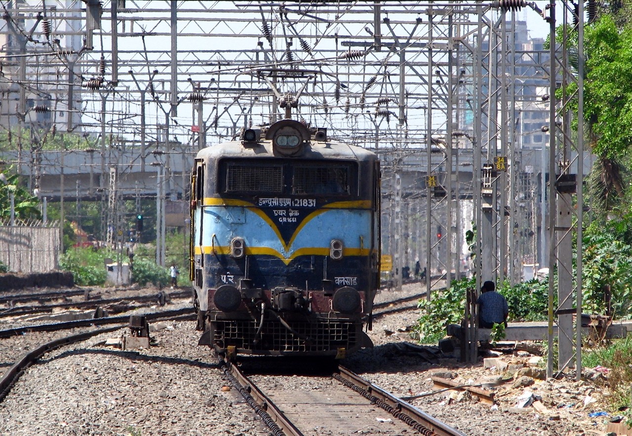 General 1280x884 electric locomotives tracks India power lines signal pantograph railway locomotive train vehicle