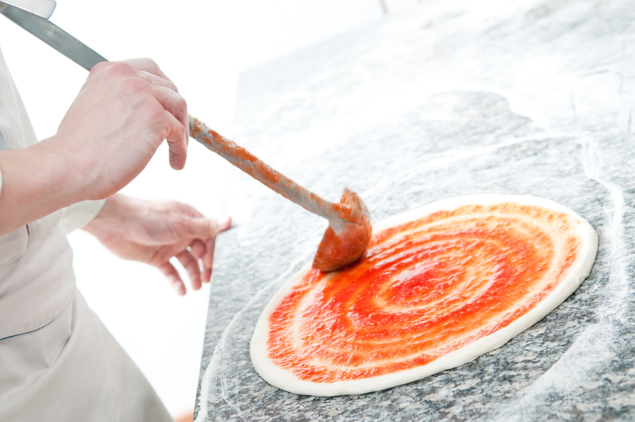 People 2500x1660 food pizza cooking hands
