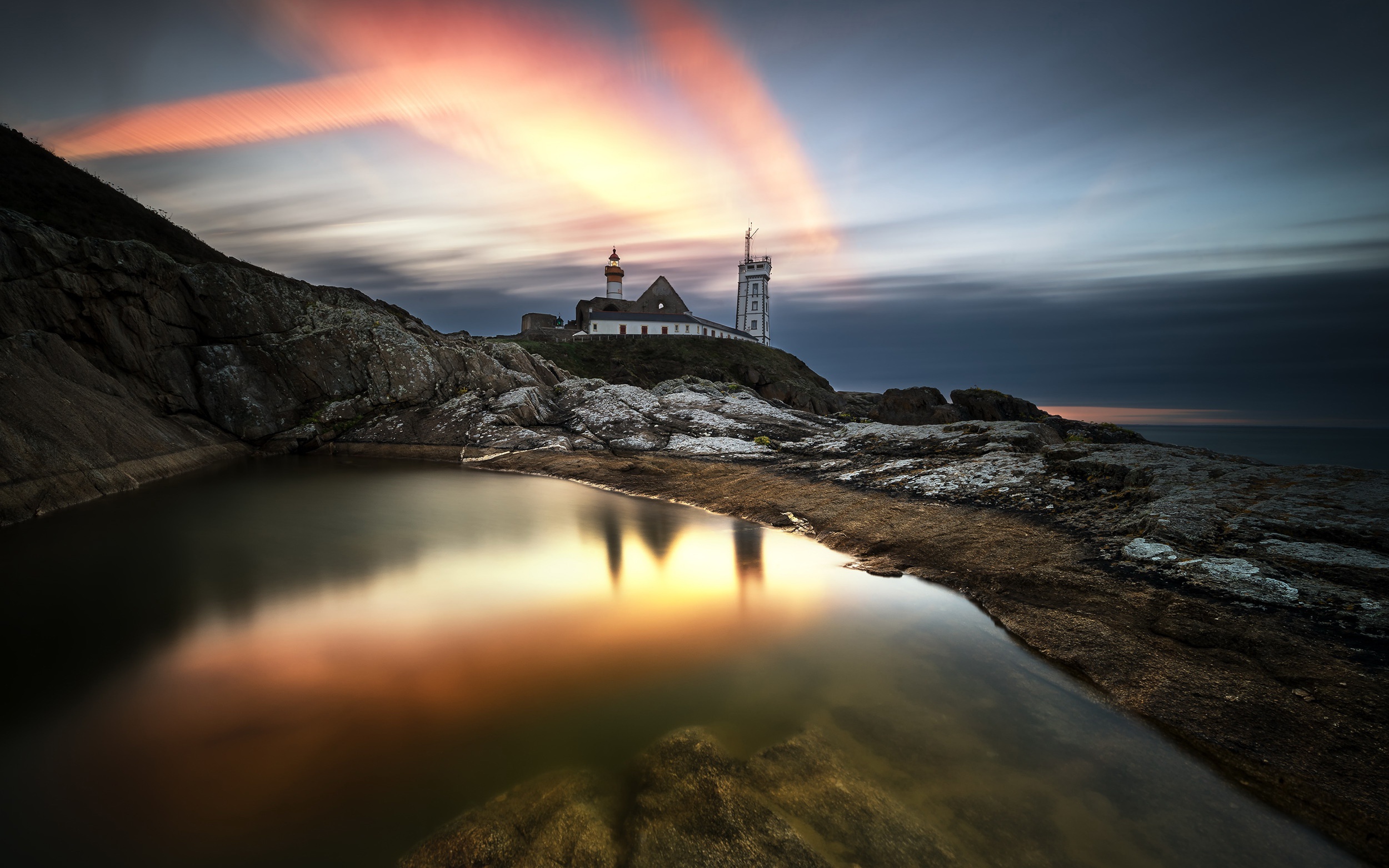 General 2500x1563 nature sky water lighthouse low light