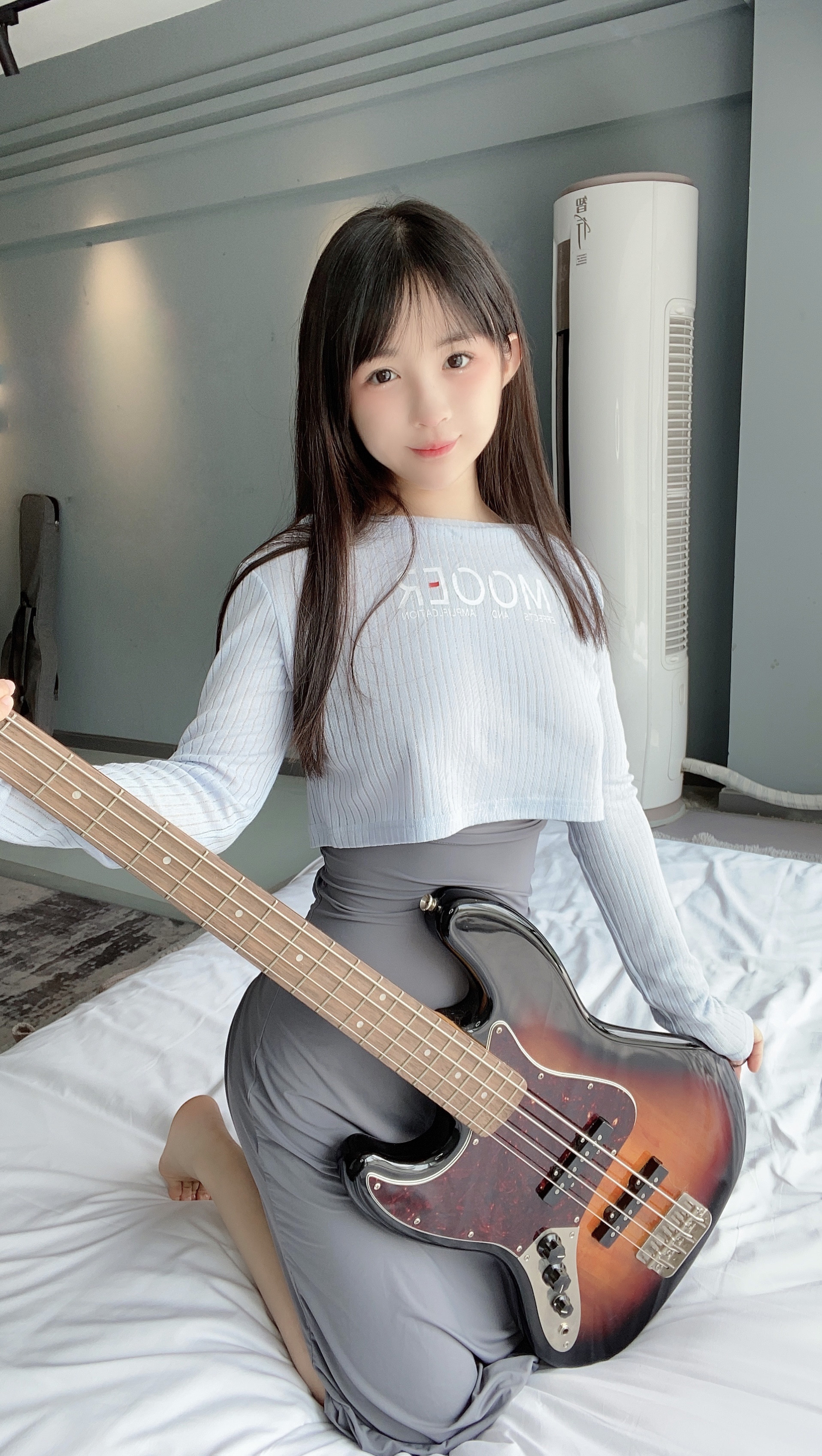 People 1916x3392 Sakurai Niki Chinese model women Asian guitar cosplay Guitar Sister (Hitomio)