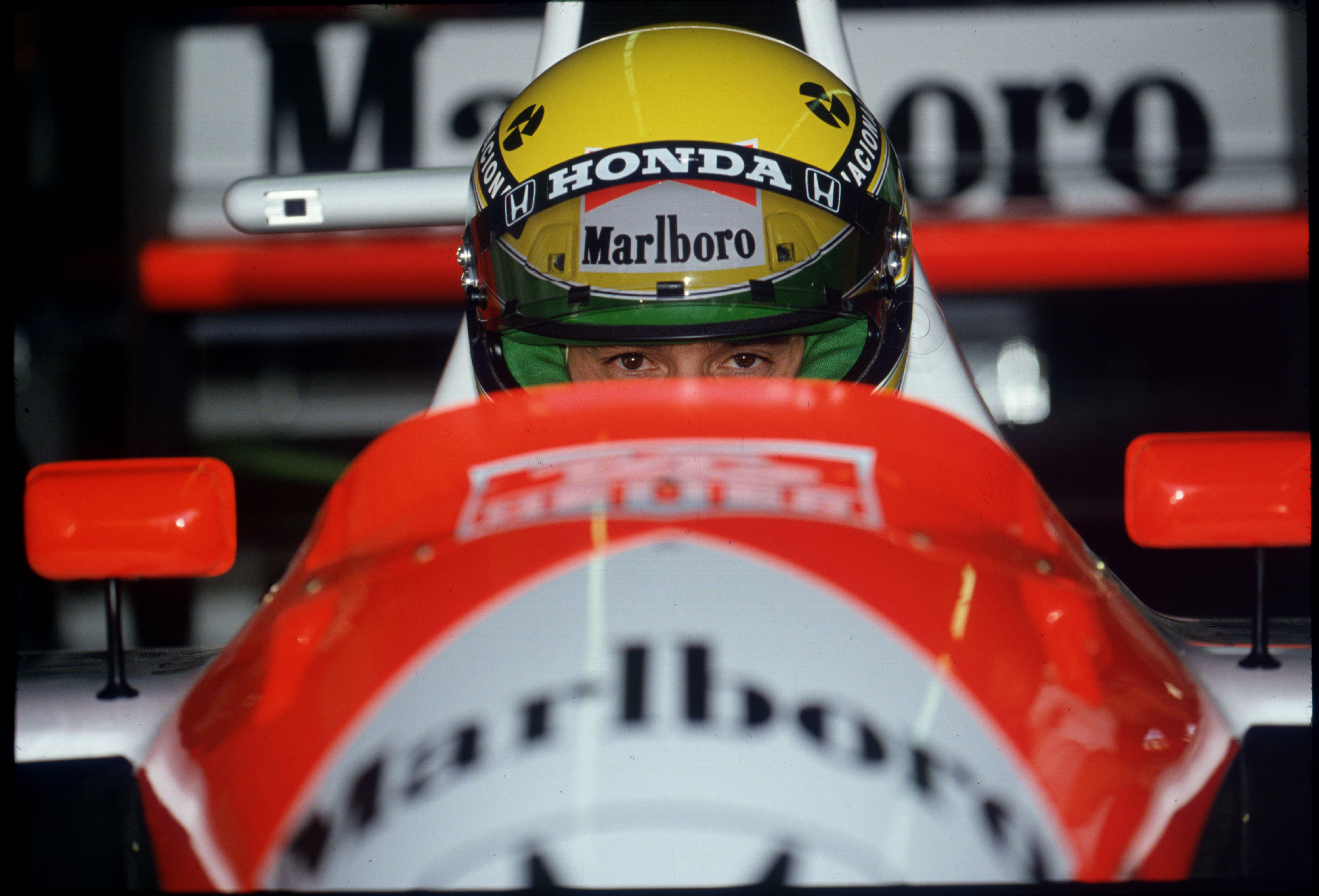 General 5905x4011 Ayrton Senna Formula 1 race cars classic car Racing driver deceased Brazilian closeup