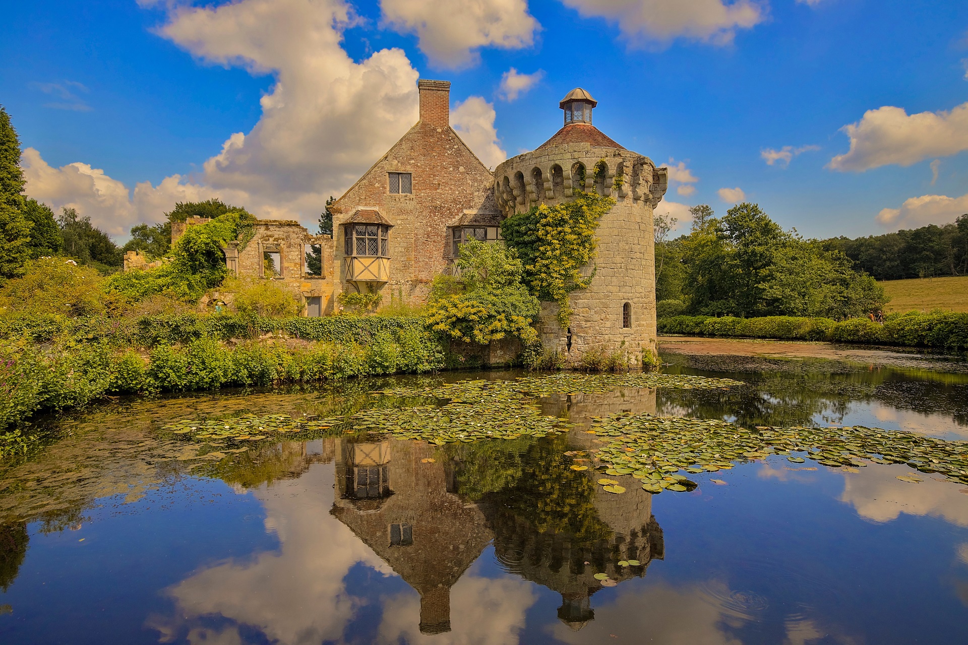 General 1920x1280 water reflection castle England