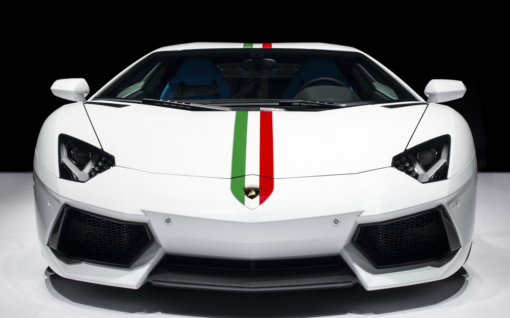 General 1680x1050 Lamborghini white cars car vehicle dark background Lamborghini Aventador italian cars Volkswagen Group