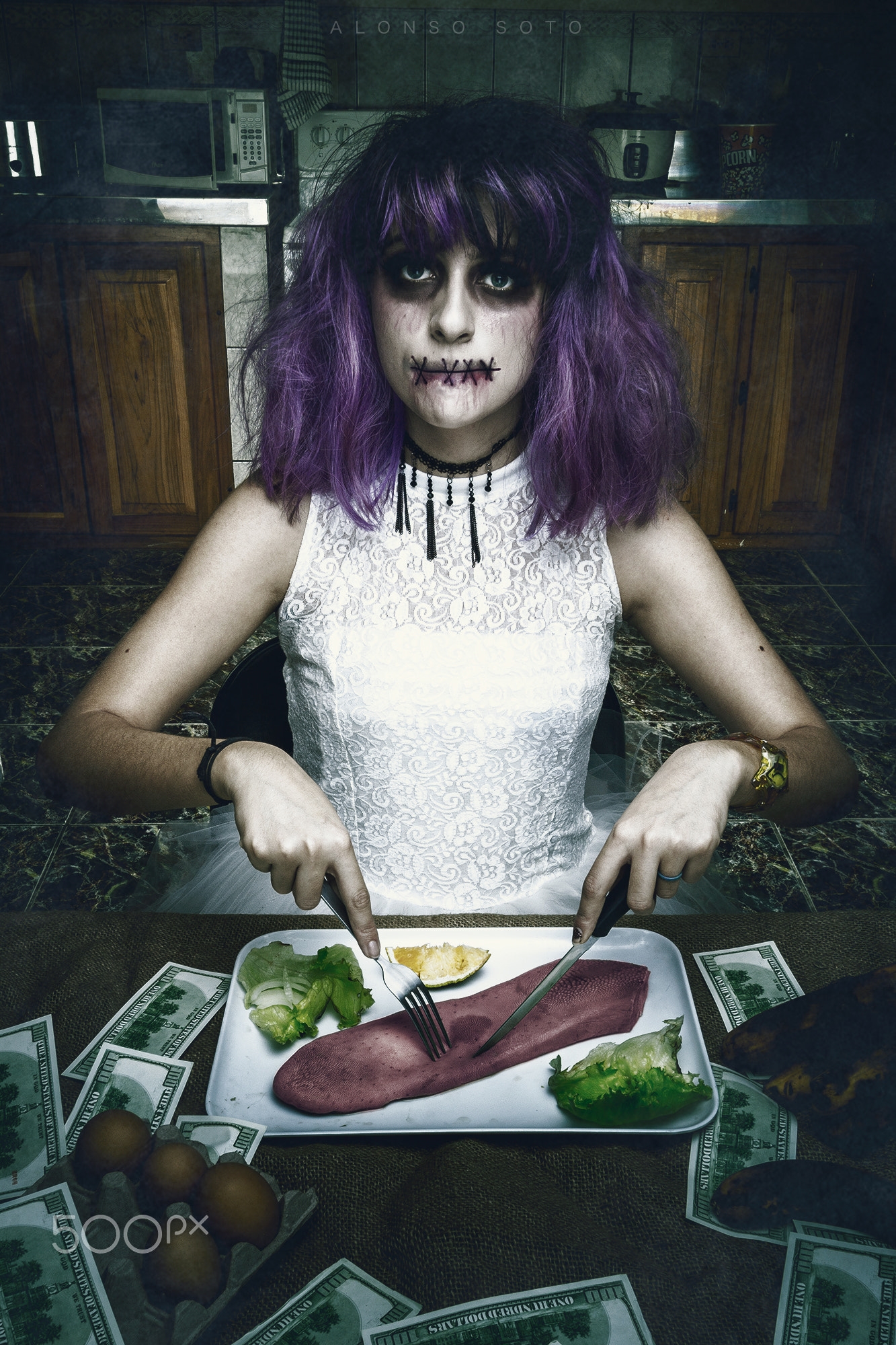 People 1333x2000 horror women model eating money