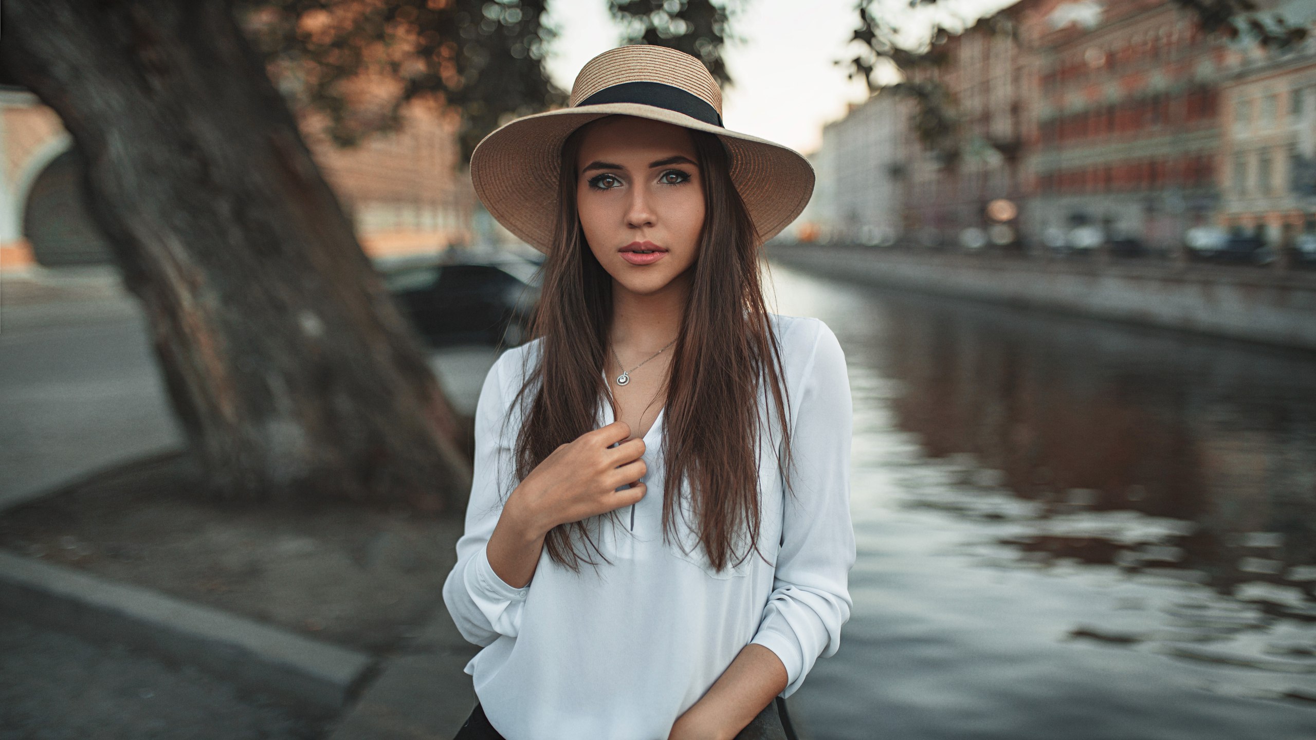 People 2560x1440 women women outdoors brown eyes white shirt portrait bokeh face hat Alexey Slesarev
