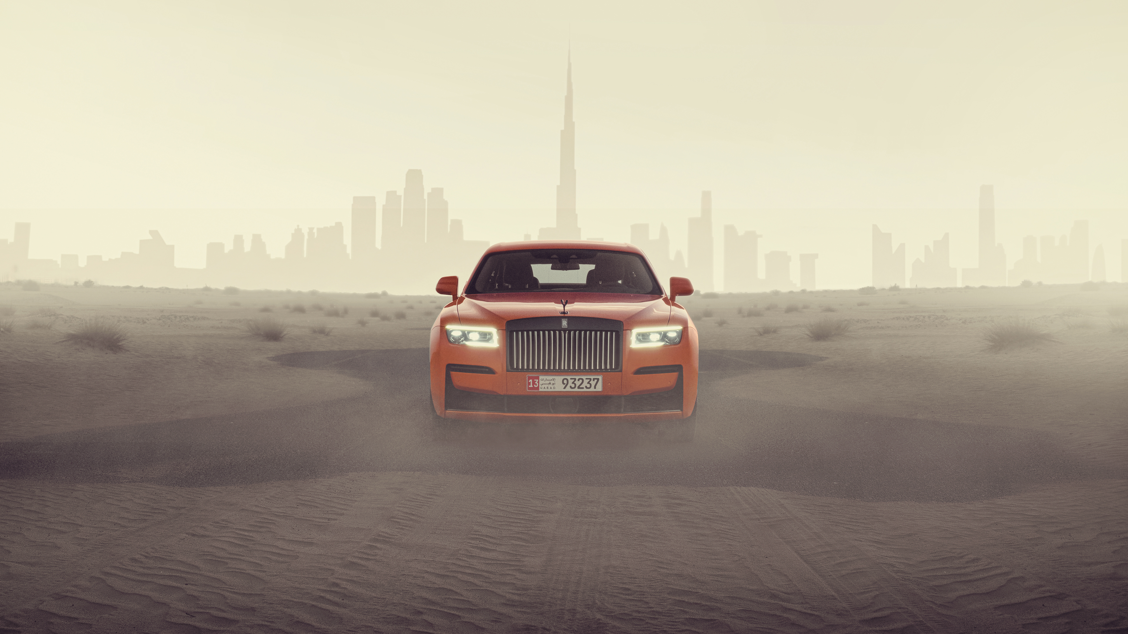 General 3840x2160 Rolls-Royce desert city sand car simple background silhouette minimalism frontal view headlights British cars luxury cars