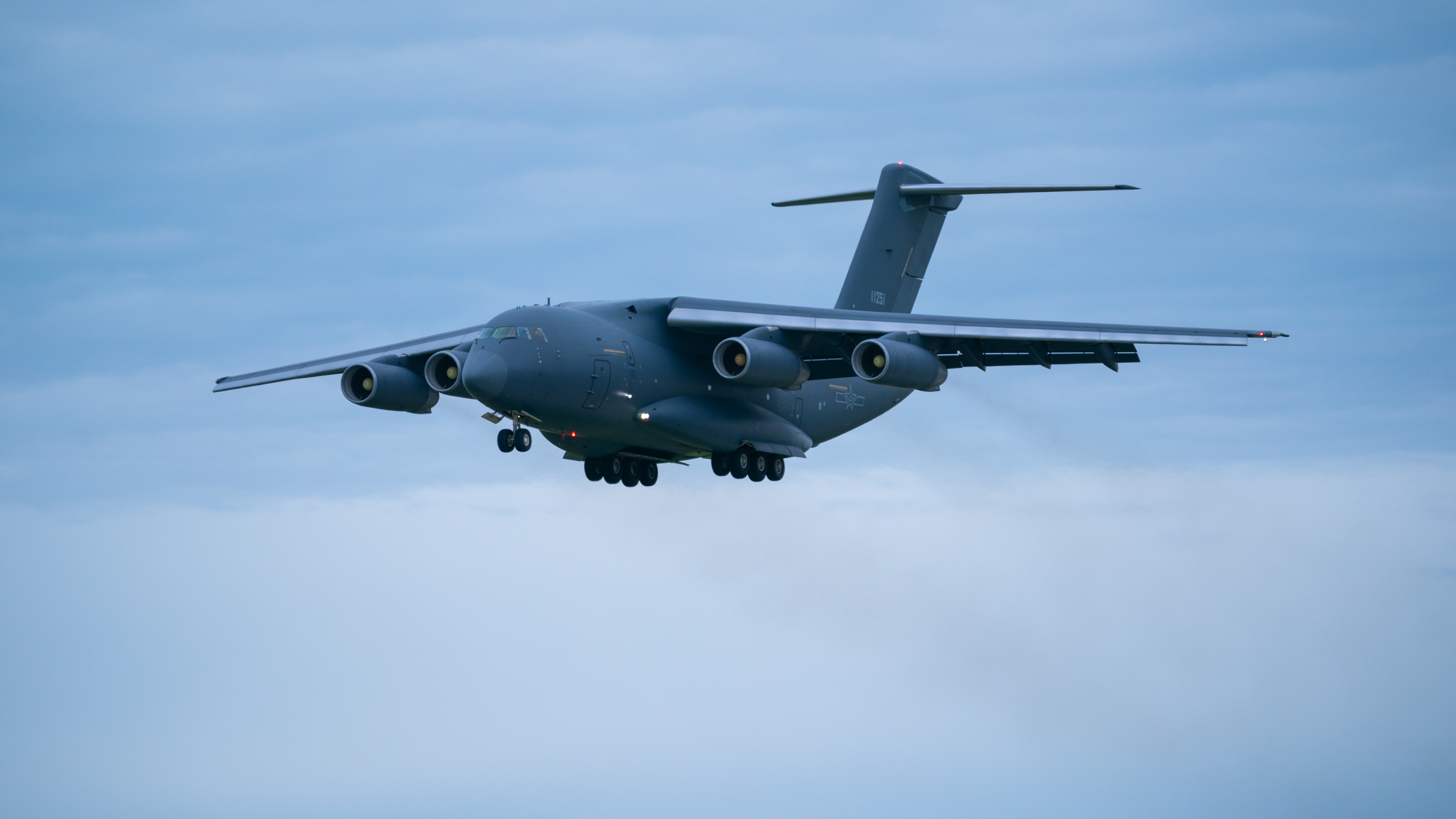 General 3840x2160 PLAAF military aircraft Xian Y-20 military vehicle vehicle flying sky clouds aircraft