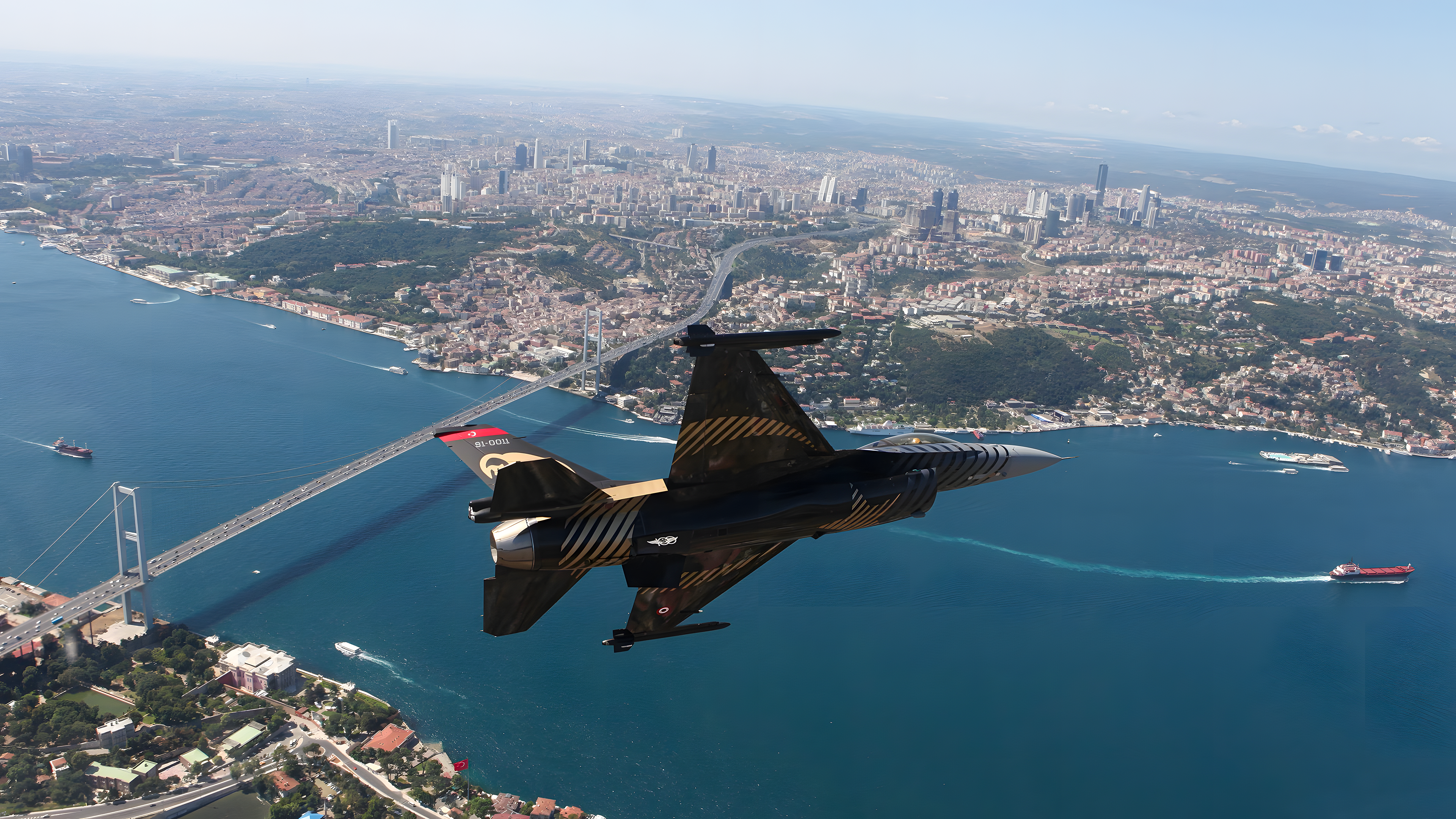 General 3840x2160 aircraft jet fighter Turkish Armed Forces Turkish air force Turkey SoloTurk General Dynamics F-16 Fighting Falcon sky bridge water cityscape building boat flying pilot military military vehicle